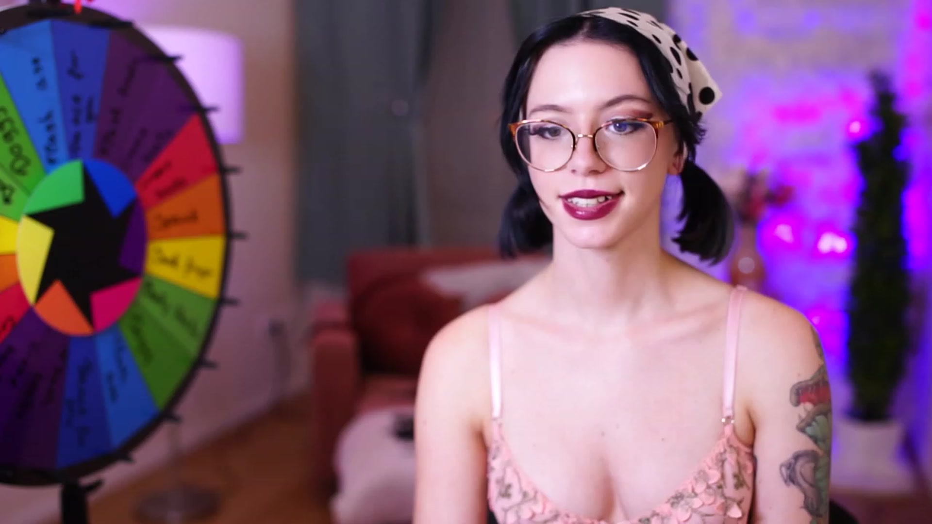 Gallery image thumbnail from Slamodo's myfreecams stream on, 11/17/2022, 20:19 image 12 of 20