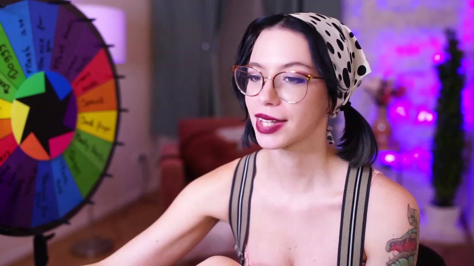 Gallery image thumbnail from Slamodo's myfreecams stream on, 11/17/2022, 20:19 image 10 of 20