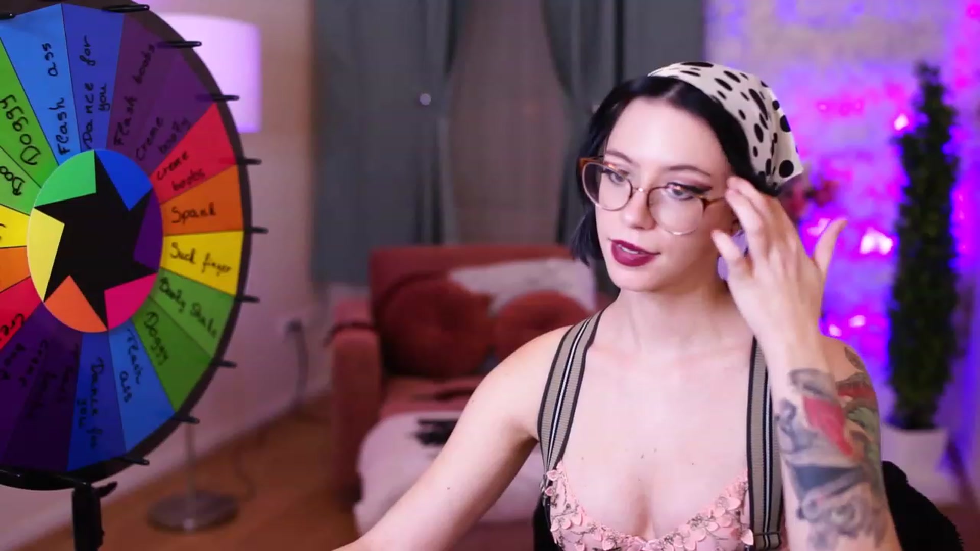 Gallery image thumbnail from Slamodo's myfreecams stream on, 11/17/2022, 20:19 image 5 of 20