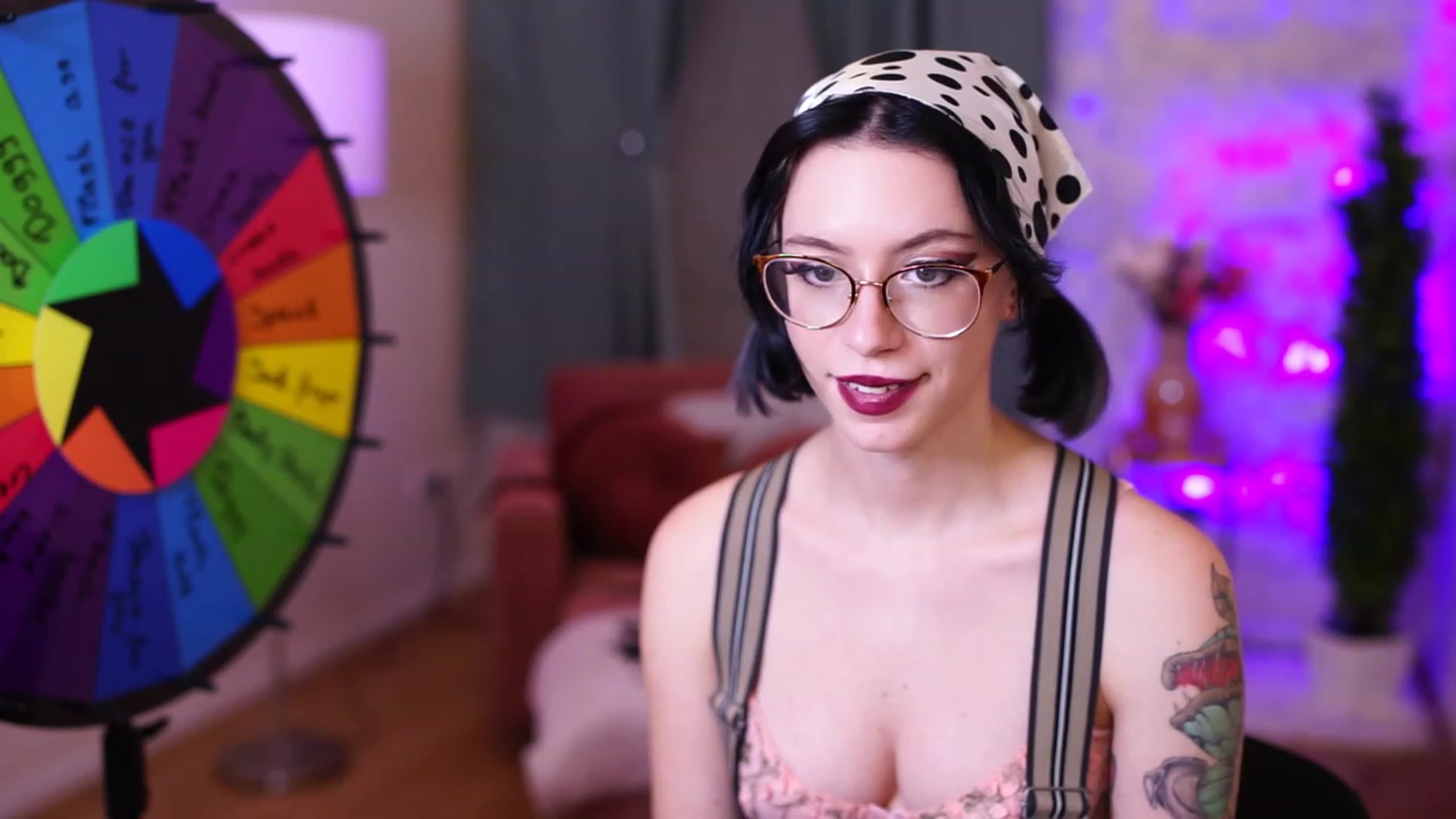 Gallery image thumbnail from Slamodo's myfreecams stream on, 11/17/2022, 20:19 image 9 of 20