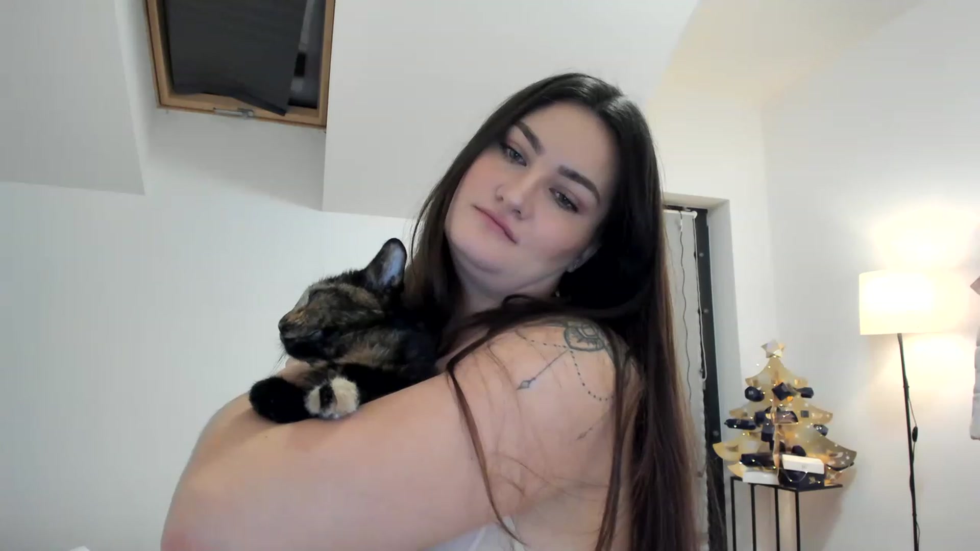 Gallery image thumbnail from SleepLateClub's myfreecams stream on, 12/06/2022, 23:12 image 20 of 20