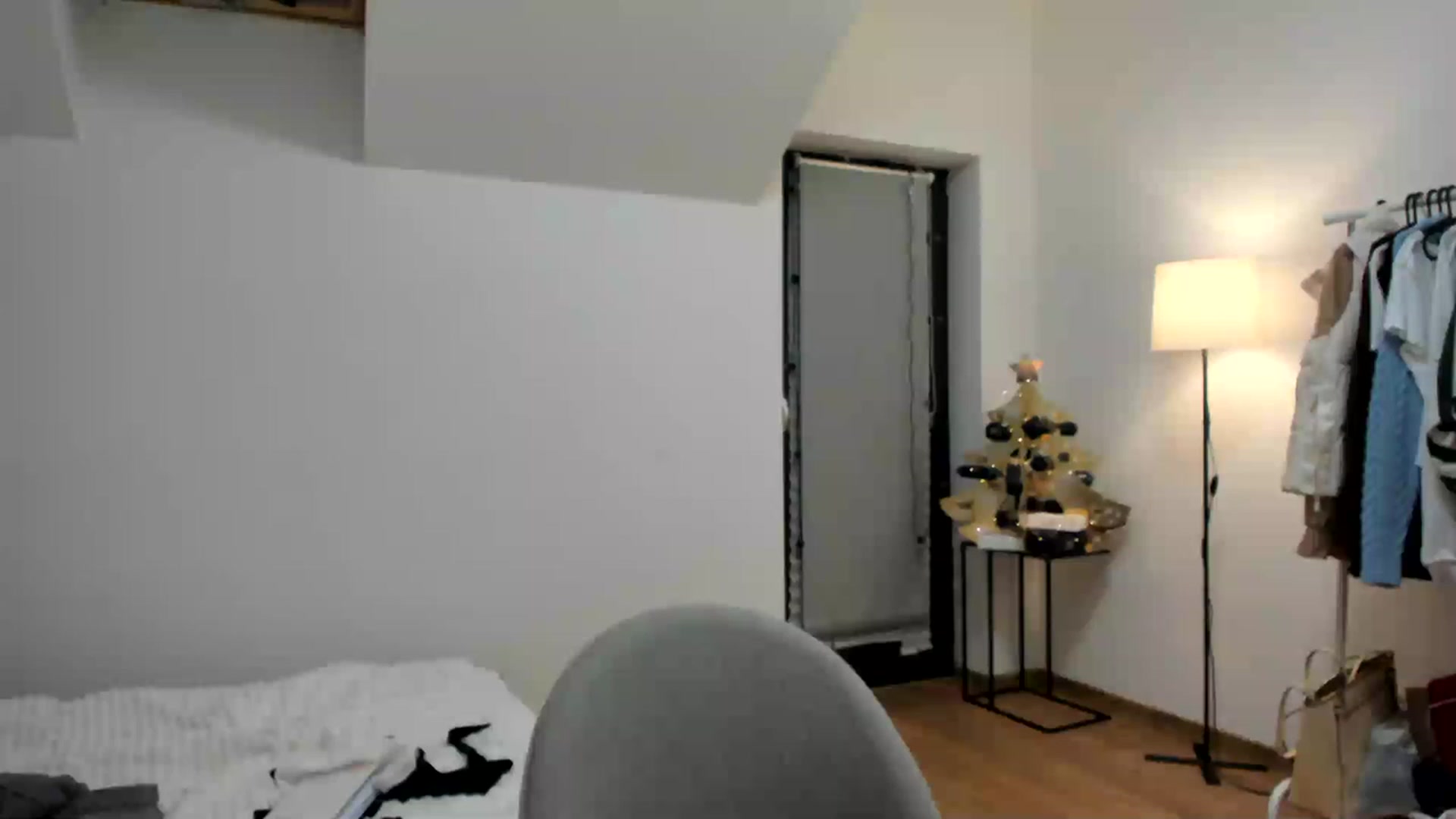 Gallery image thumbnail from SleepLateClub's myfreecams stream on, 12/08/2022, 24:11 image 11 of 20