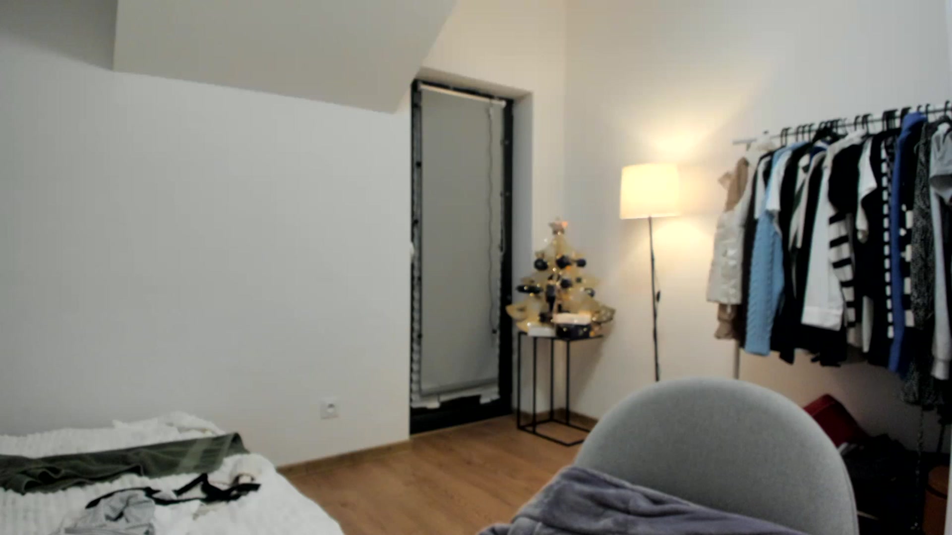 Gallery image thumbnail from SleepLateClub's myfreecams stream on, 12/08/2022, 22:31 image 20 of 20