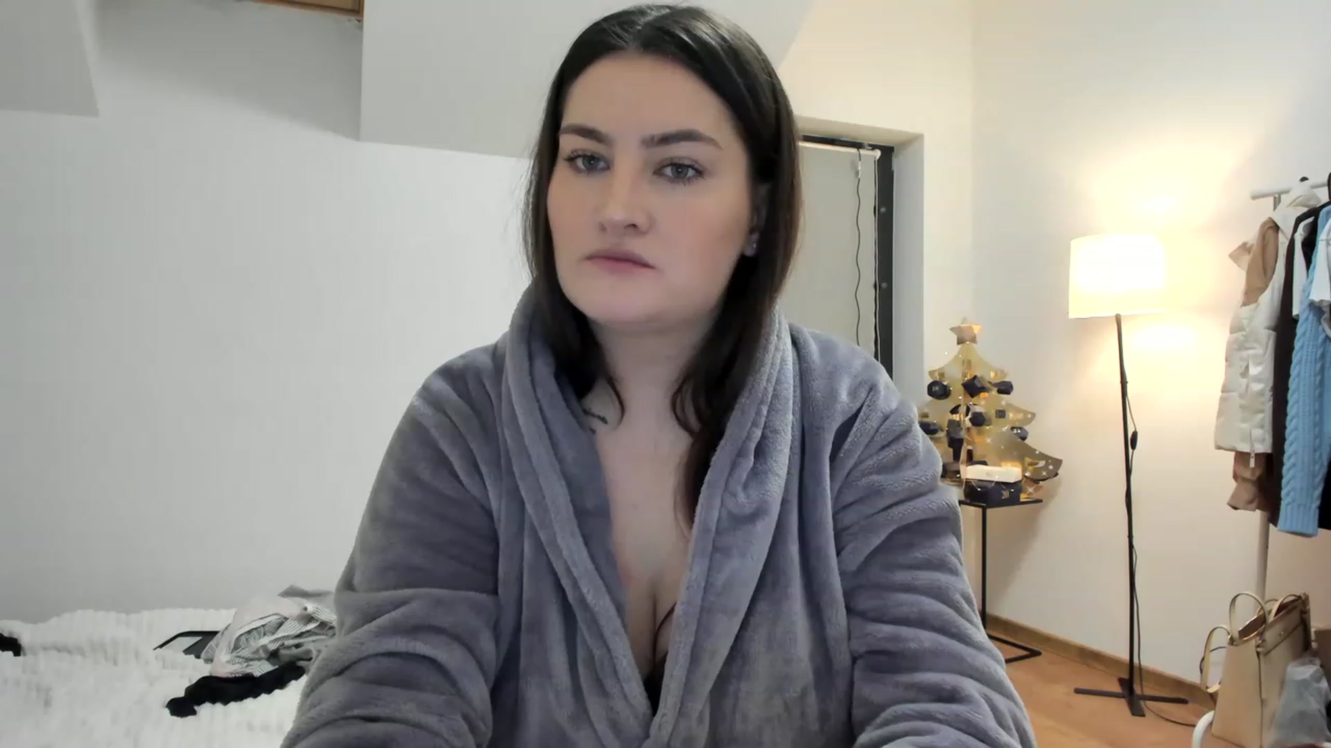 Gallery image thumbnail from SleepLateClub's myfreecams stream on, 12/09/2022, 24:10 image 12 of 20