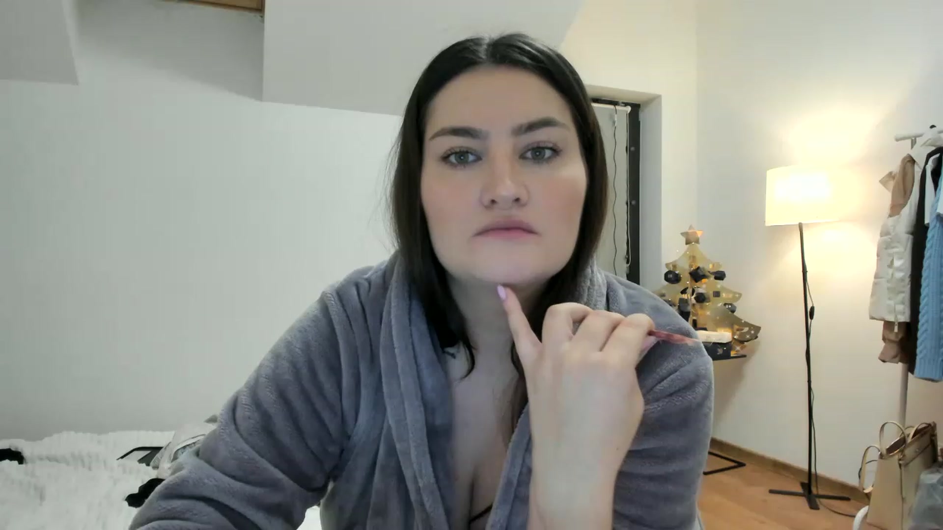 Gallery image thumbnail from SleepLateClub's myfreecams stream on, 12/09/2022, 24:10 image 14 of 20