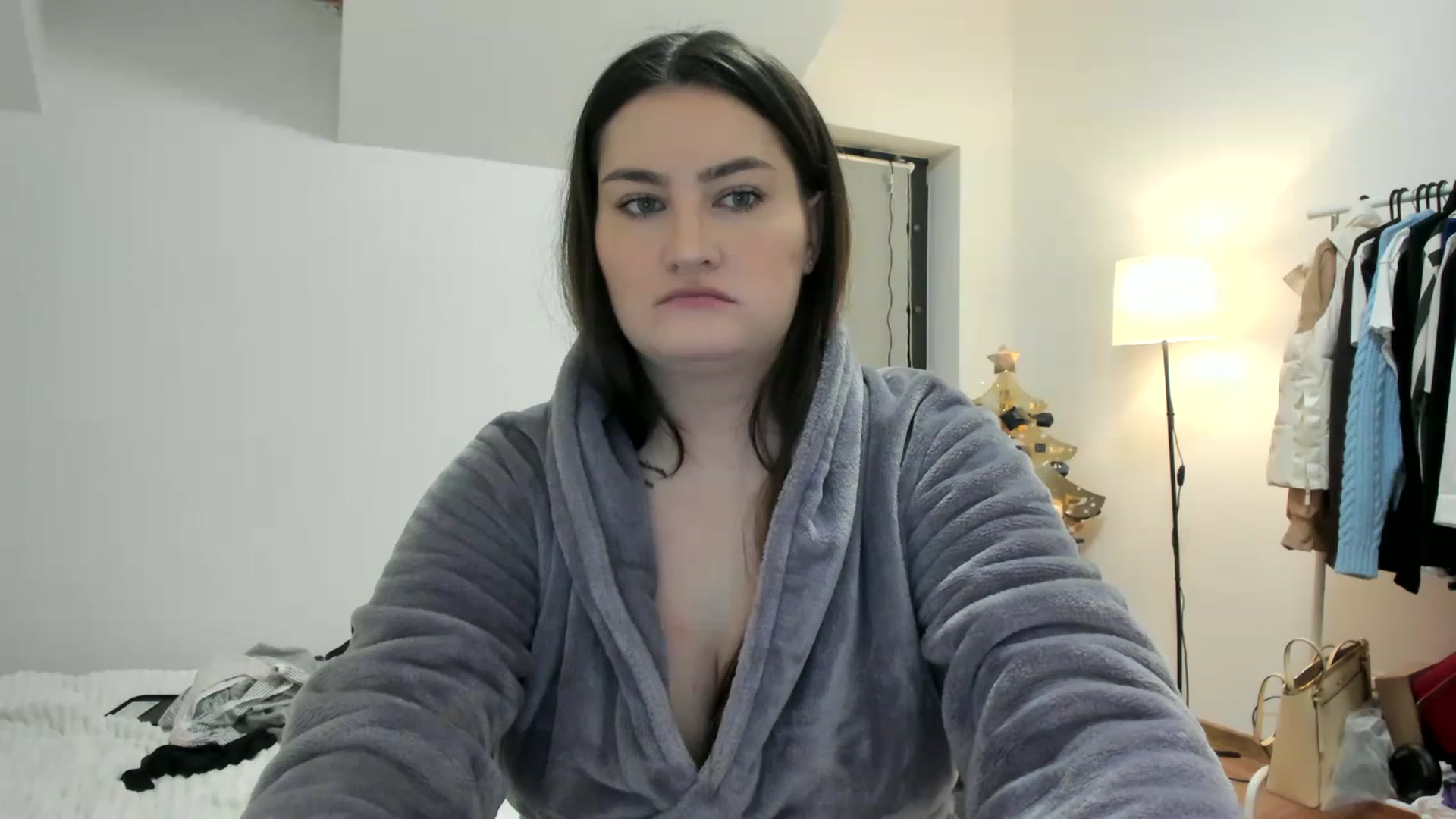 Gallery image thumbnail from SleepLateClub's myfreecams stream on, 12/09/2022, 24:10 image 6 of 20