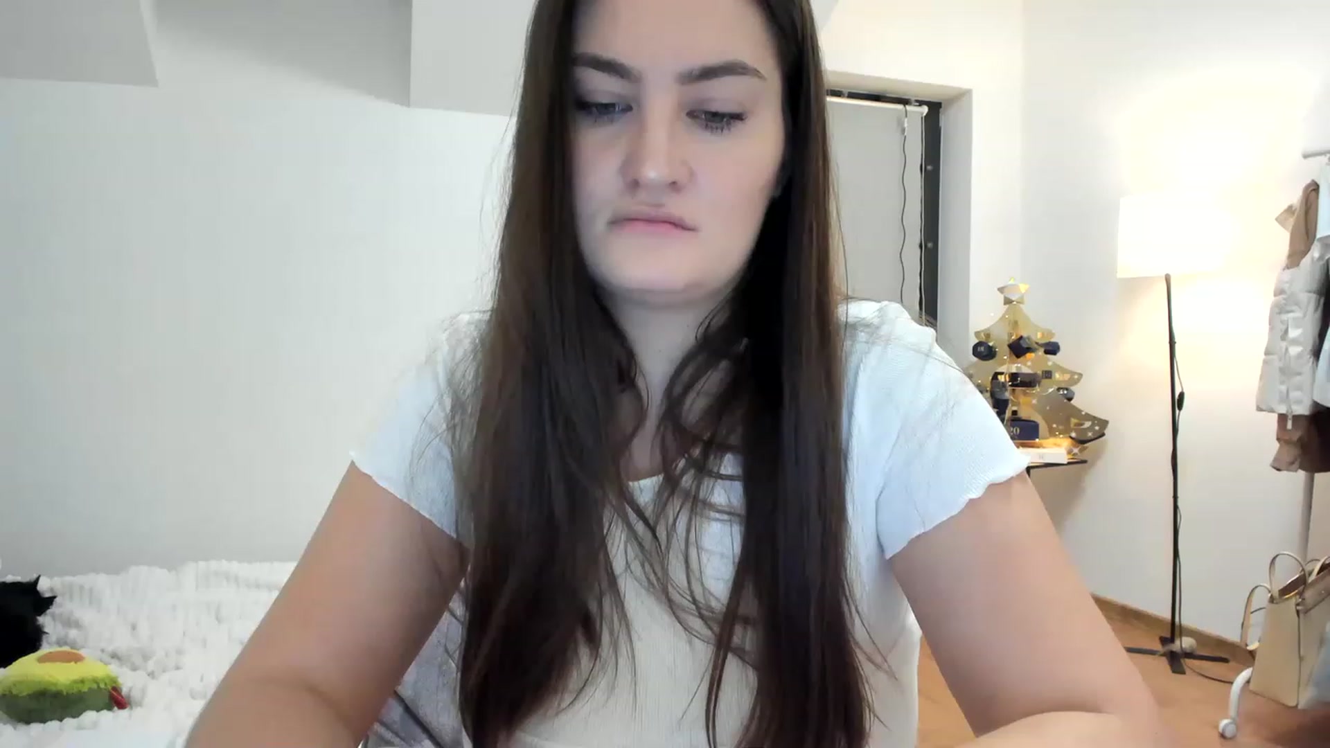 Gallery image thumbnail from SleepLateClub's myfreecams stream on, 12/12/2022, 24:00 image 11 of 20