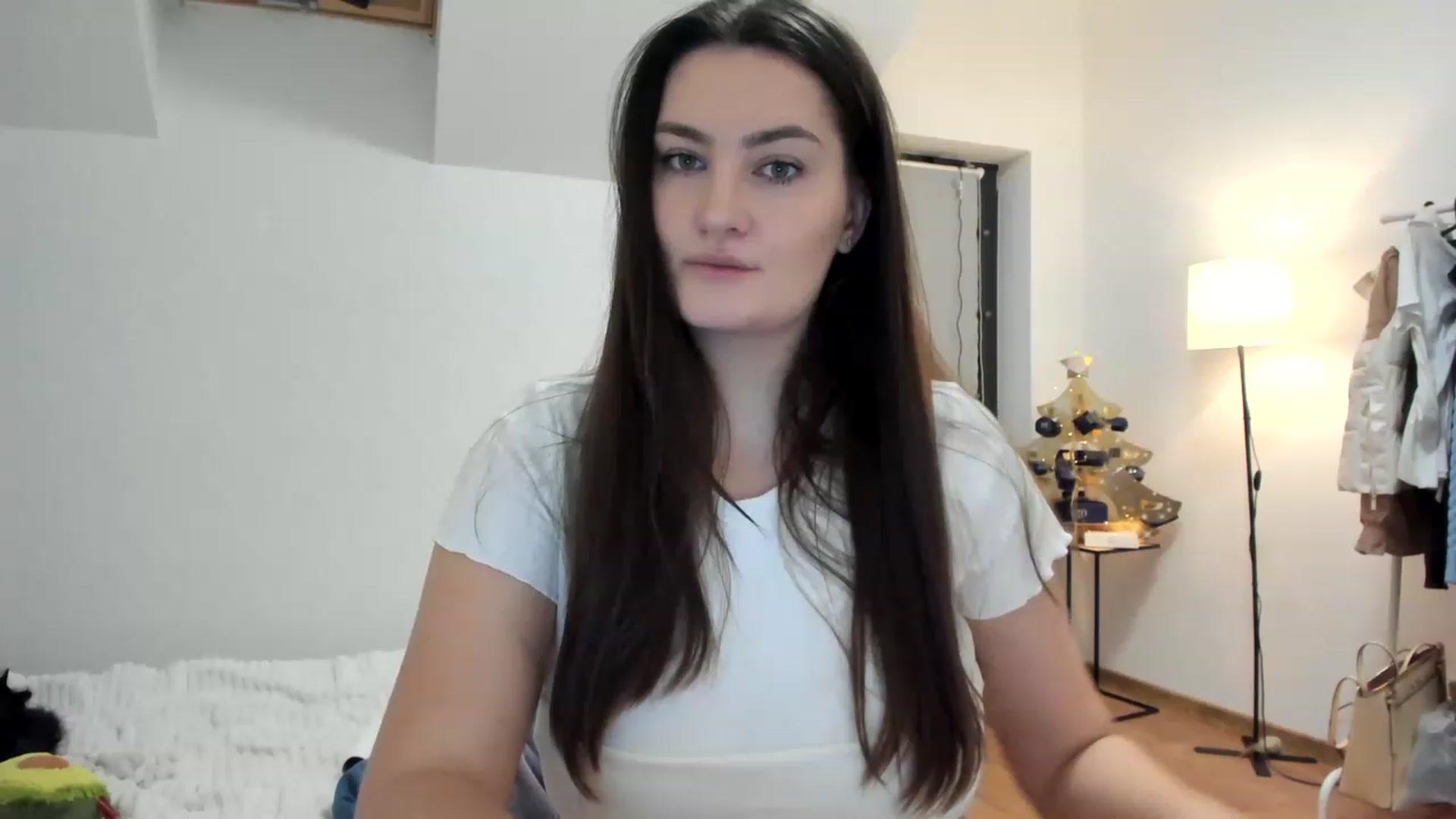 Gallery image thumbnail from SleepLateClub's myfreecams stream on, 12/12/2022, 24:00 image 1 of 20
