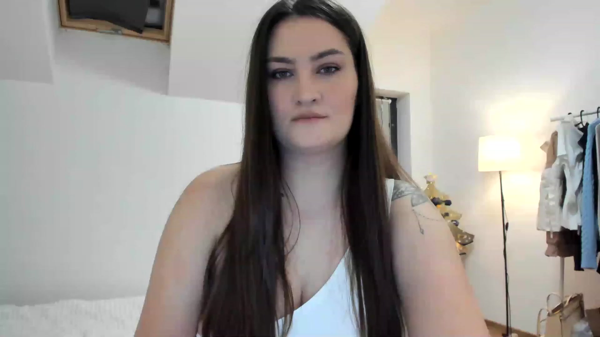 Gallery image thumbnail from SleepLateClub's myfreecams stream on, 12/12/2022, 22:43 image 16 of 20