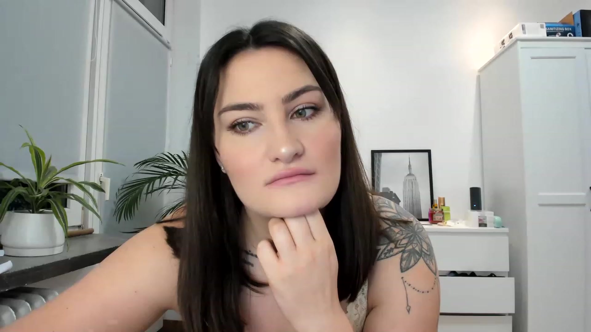 Gallery image thumbnail from SleepLateClub's myfreecams stream on, 01/05/2023, 22:16 image 19 of 20