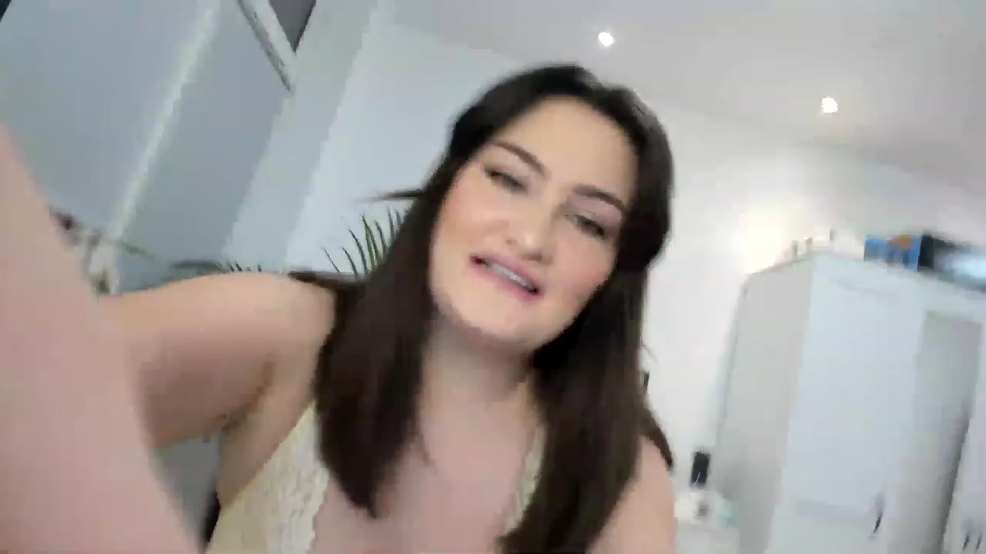 Gallery image thumbnail from SleepLateClub's myfreecams stream on, 01/05/2023, 22:16 image 2 of 20