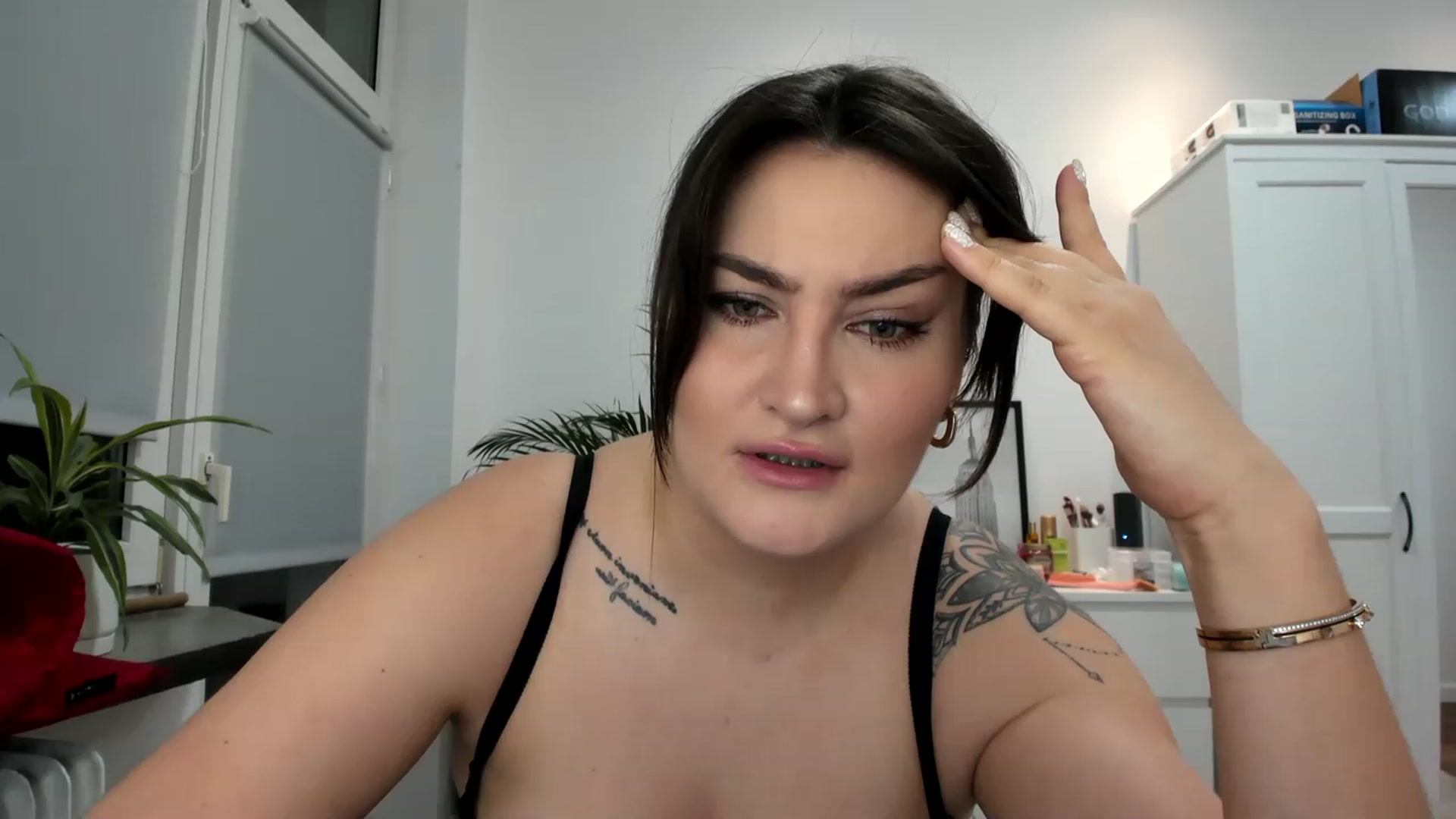 Gallery image thumbnail from SleepLateClub's myfreecams stream on, 01/07/2023, 21:54 image 12 of 20