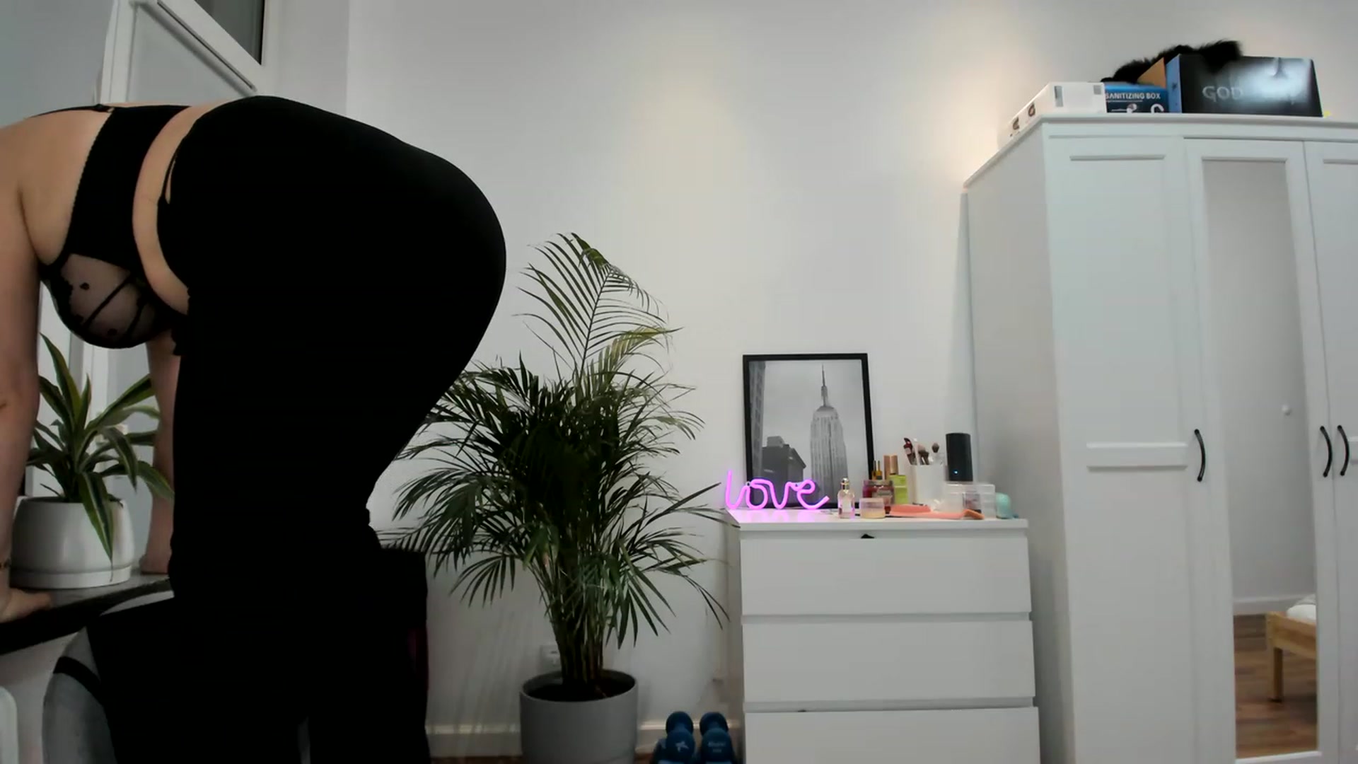 Gallery image thumbnail from SleepLateClub's myfreecams stream on, 01/07/2023, 23:31 image 4 of 20