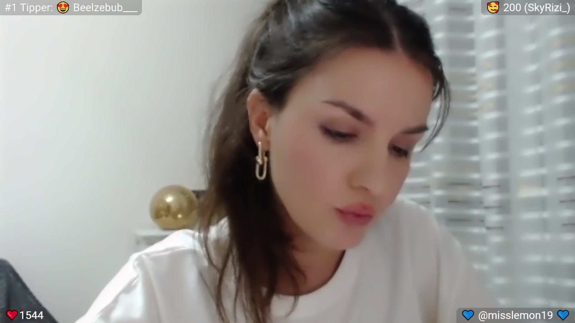 Gallery image thumbnail from SleepyGirl's myfreecams stream on, 08/09/2024, 23:41 image 19 of 20