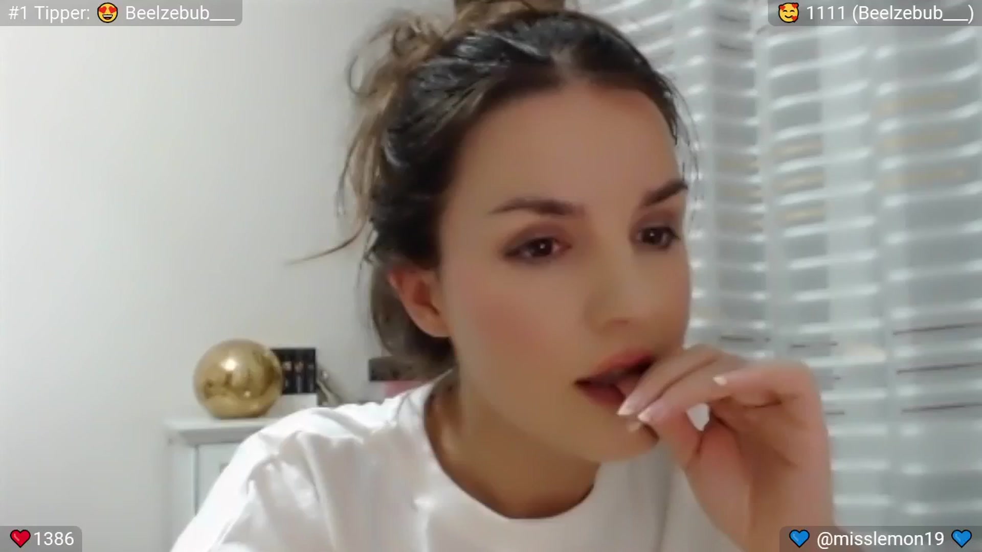 Gallery image thumbnail from SleepyGirl's myfreecams stream on, 08/17/2024, 22:32 image 11 of 20