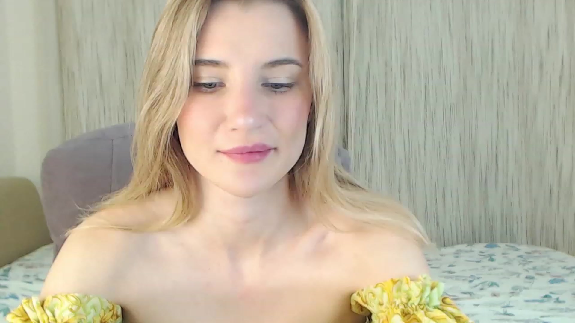 Gallery image thumbnail from Sleepy_AF's myfreecams stream on, 11/18/2022, 18:44 image 4 of 20