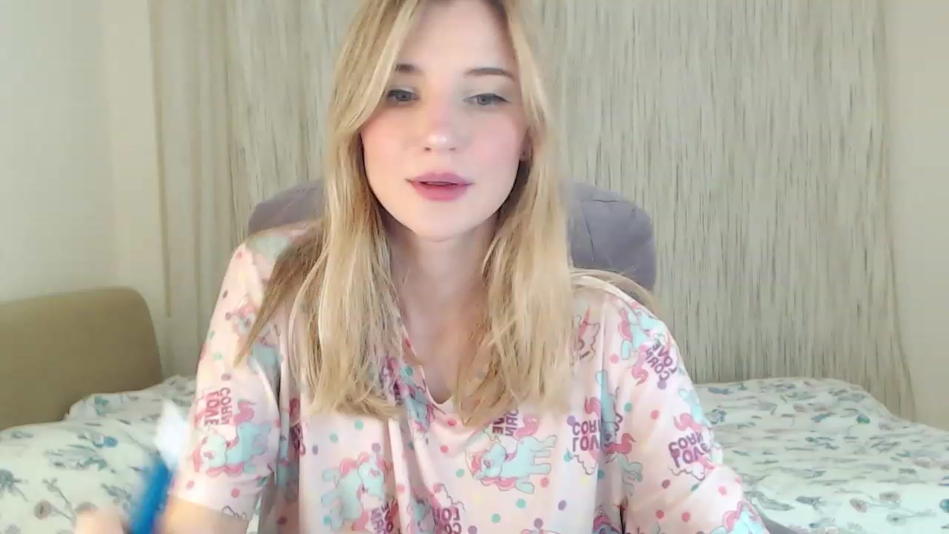 Gallery image thumbnail from Sleepy_AF's myfreecams stream on, 11/26/2022, 18:55 image 3 of 20
