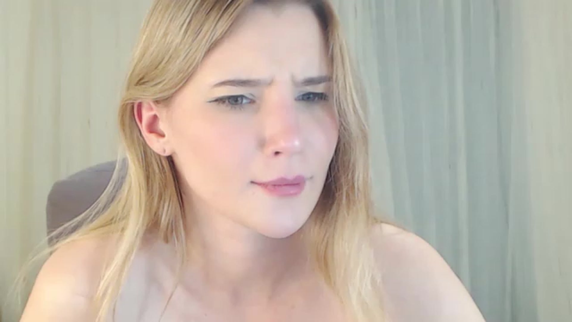 Gallery image thumbnail from Sleepy_AF's myfreecams stream on, 12/03/2022, 19:04 image 7 of 20