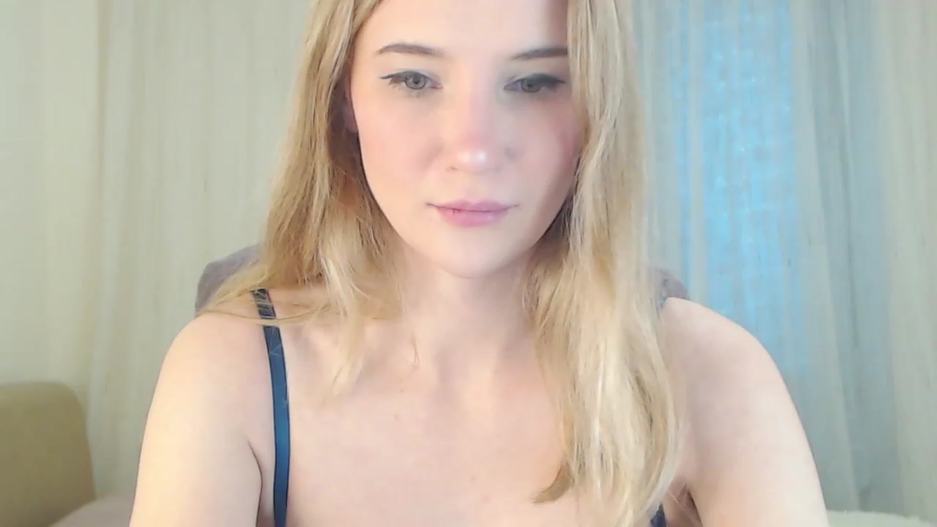 Gallery image thumbnail from Sleepy_AF's myfreecams stream on, 12/05/2022, 06:13 image 14 of 20