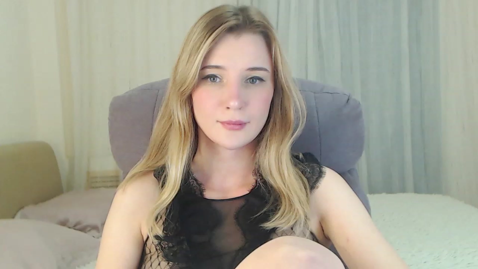 Gallery image thumbnail from Sleepy_AF's myfreecams stream on, 12/05/2022, 16:19 image 3 of 20