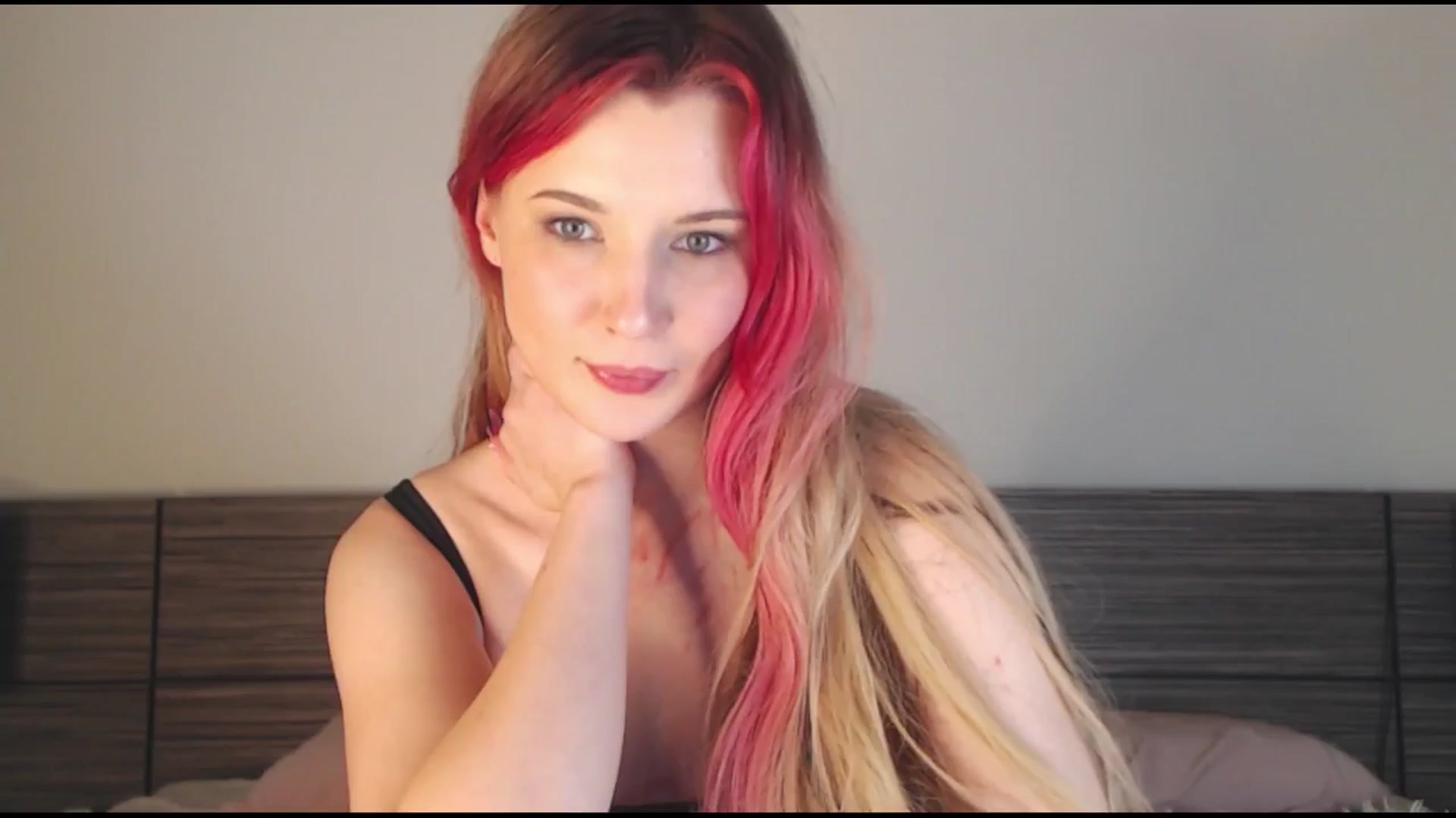 Gallery image thumbnail from Sleepy_AF's myfreecams stream on, 10/21/2024, 16:35 image 3 of 20