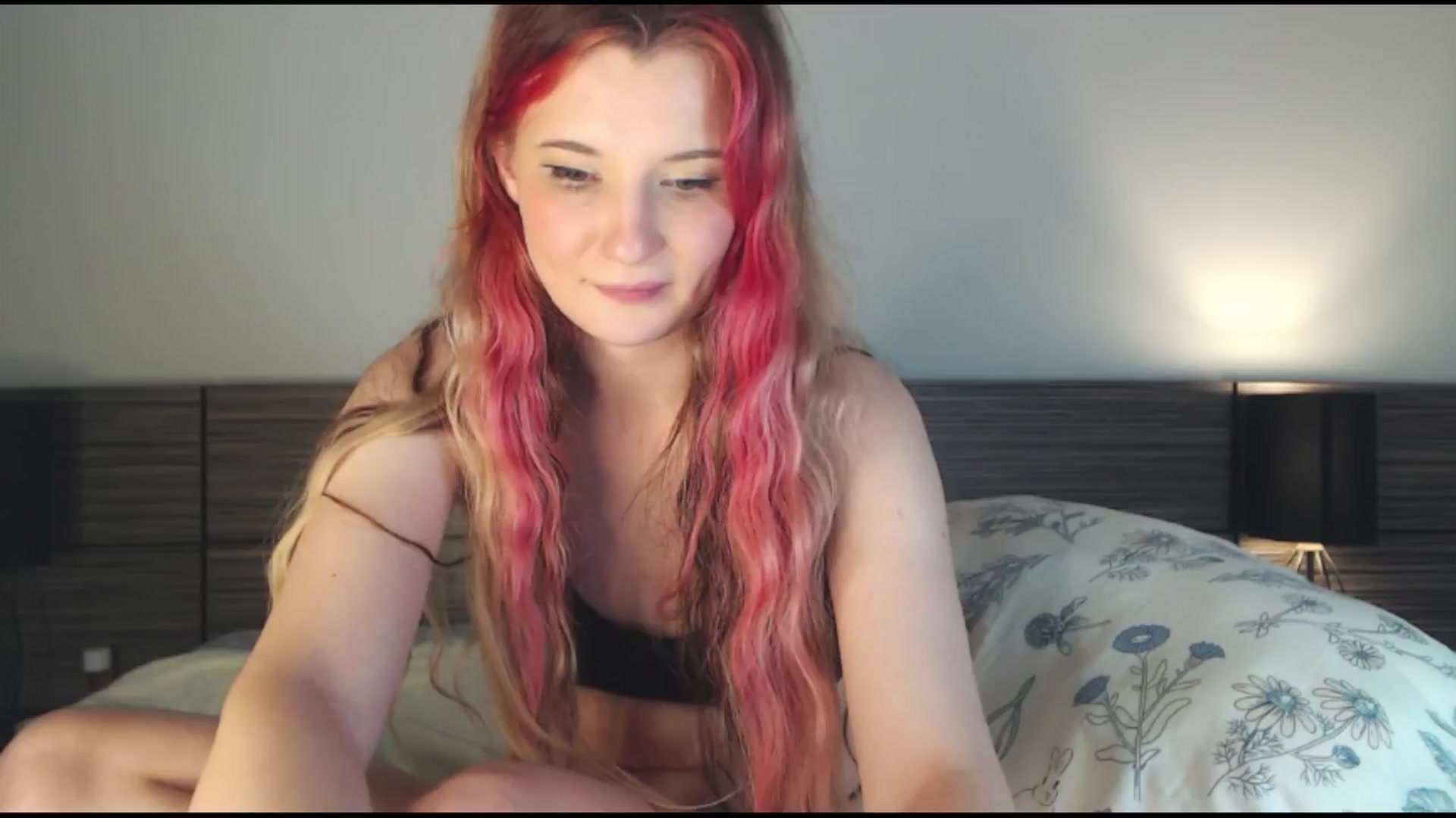 Gallery image thumbnail from Sleepy_AF's myfreecams stream on, 10/26/2024, 14:38 image 12 of 20