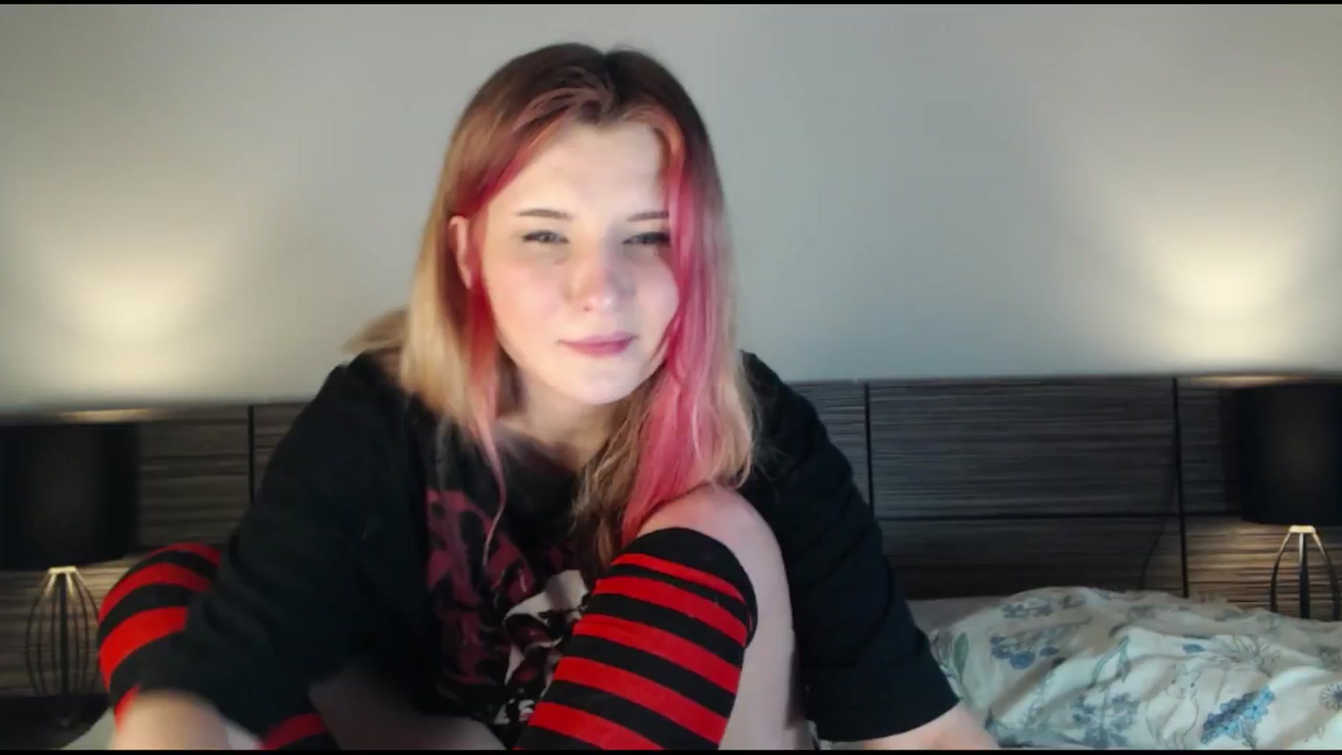 Gallery image thumbnail from Sleepy_AF's myfreecams stream on, 11/02/2024, 13:35 image 3 of 20