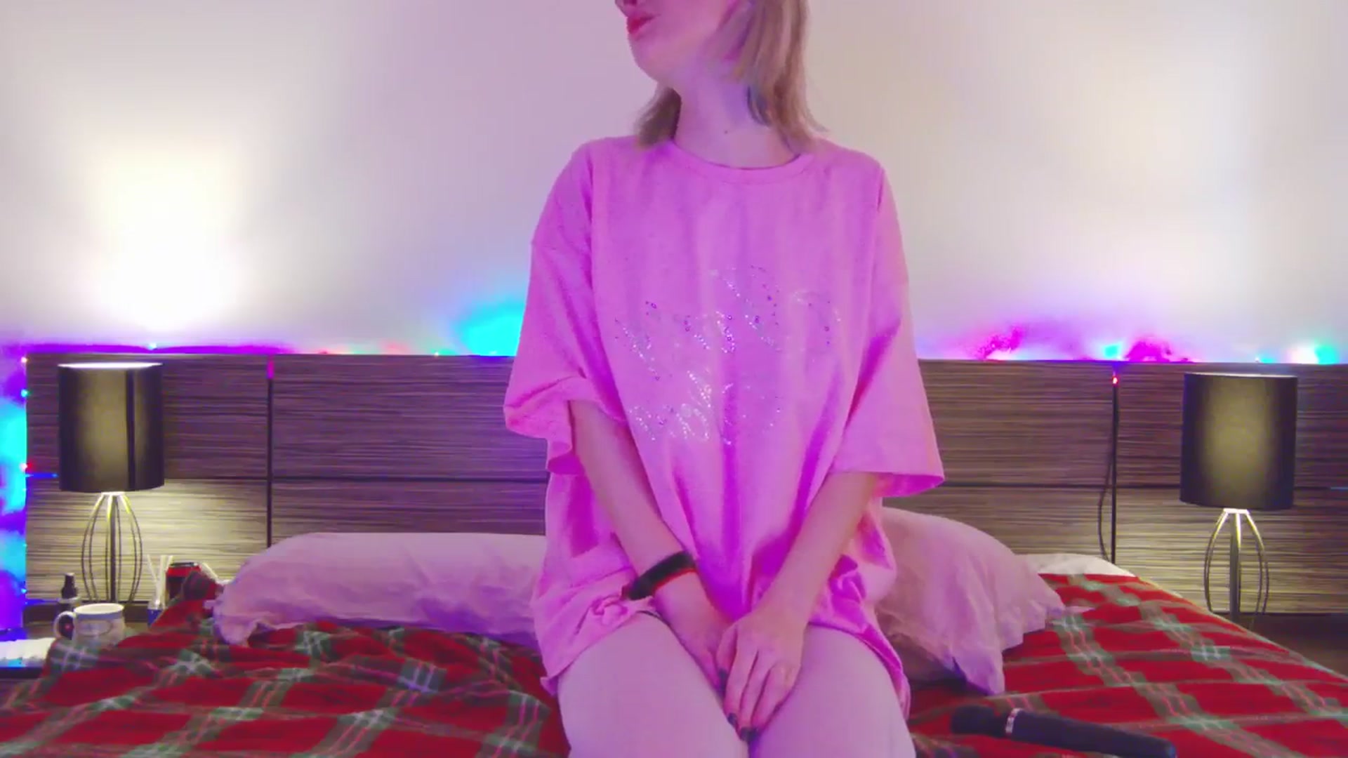 Gallery image thumbnail from Sleepy_AF's myfreecams stream on, 12/13/2024, 08:48 image 8 of 20