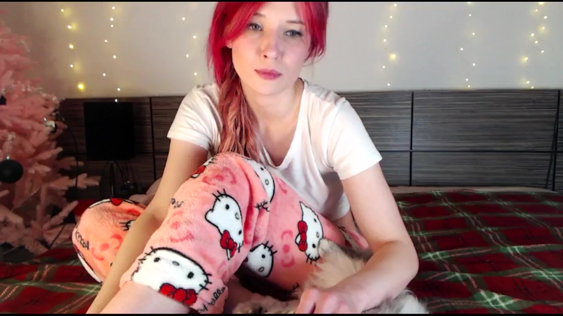 Gallery image thumbnail from Sleepy_AF's myfreecams stream on, 12/28/2024, 18:30 image 15 of 20