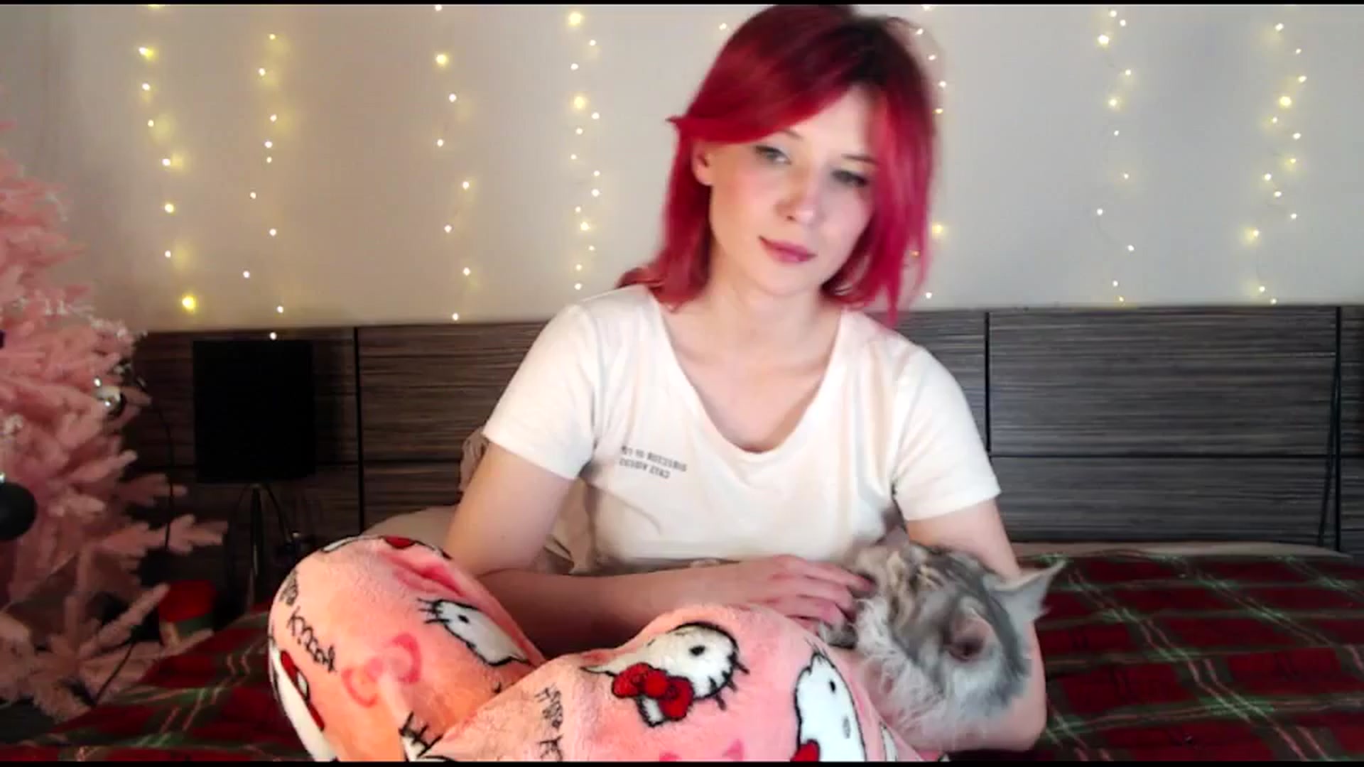 Gallery image thumbnail from Sleepy_AF's myfreecams stream on, 12/28/2024, 18:30 image 8 of 20