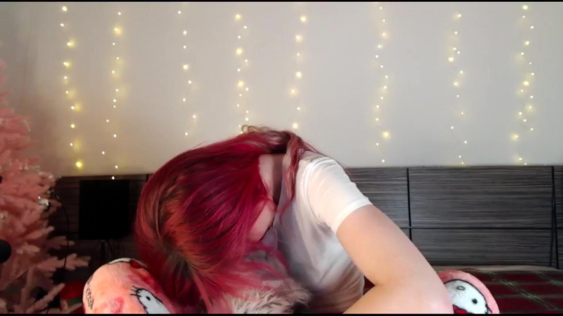 Gallery image thumbnail from Sleepy_AF's myfreecams stream on, 12/28/2024, 18:30 image 6 of 20