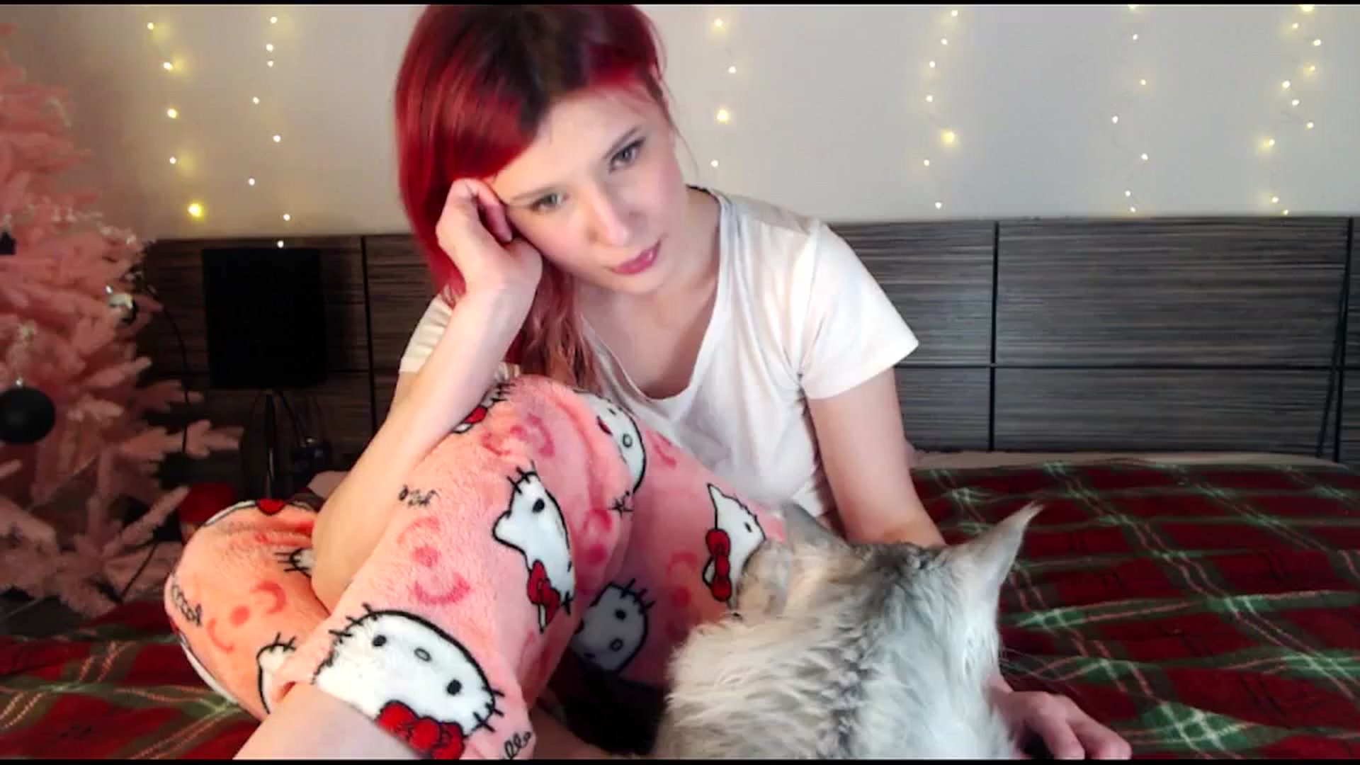 Gallery image thumbnail from Sleepy_AF's myfreecams stream on, 12/28/2024, 18:30 image 17 of 20