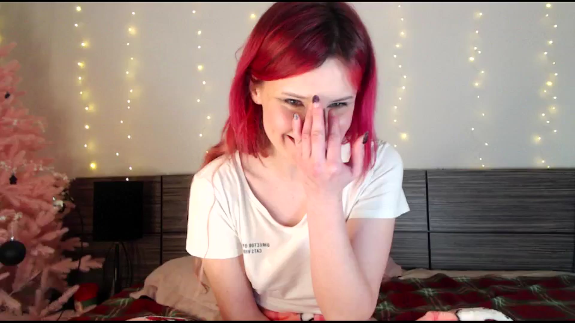 Gallery image thumbnail from Sleepy_AF's myfreecams stream on, 12/28/2024, 18:58 image 10 of 20