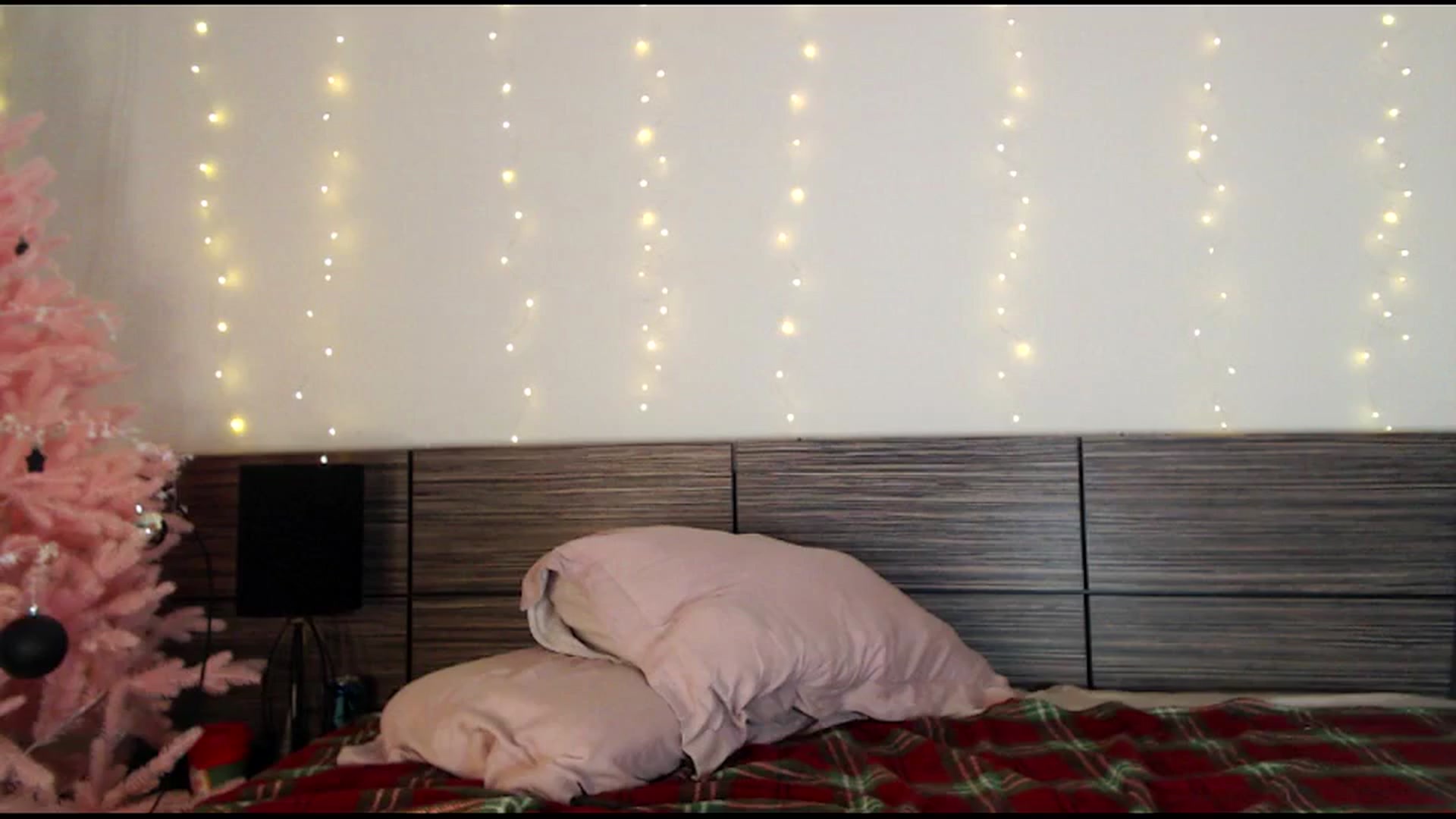 Gallery image thumbnail from Sleepy_AF's myfreecams stream on, 12/28/2024, 18:58 image 6 of 20