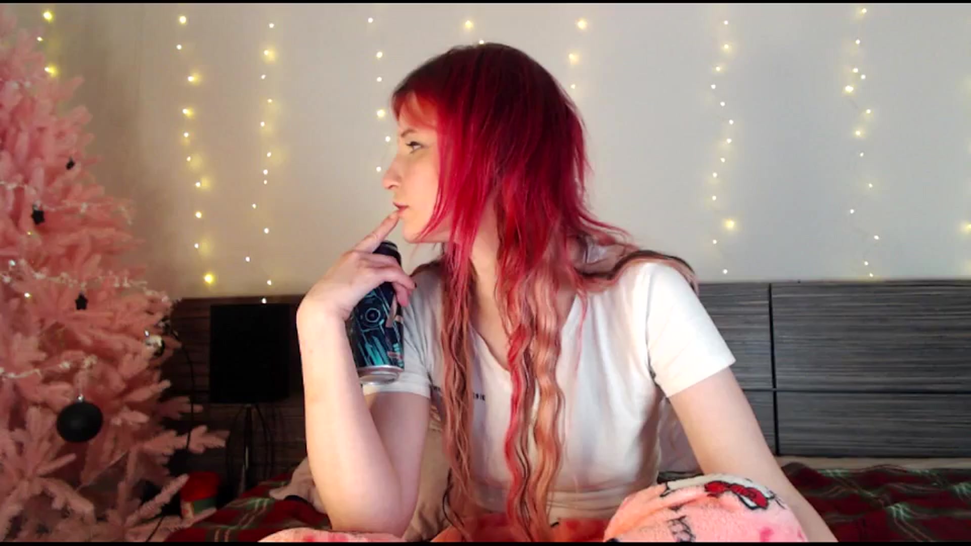Gallery image thumbnail from Sleepy_AF's myfreecams stream on, 12/28/2024, 18:58 image 20 of 20