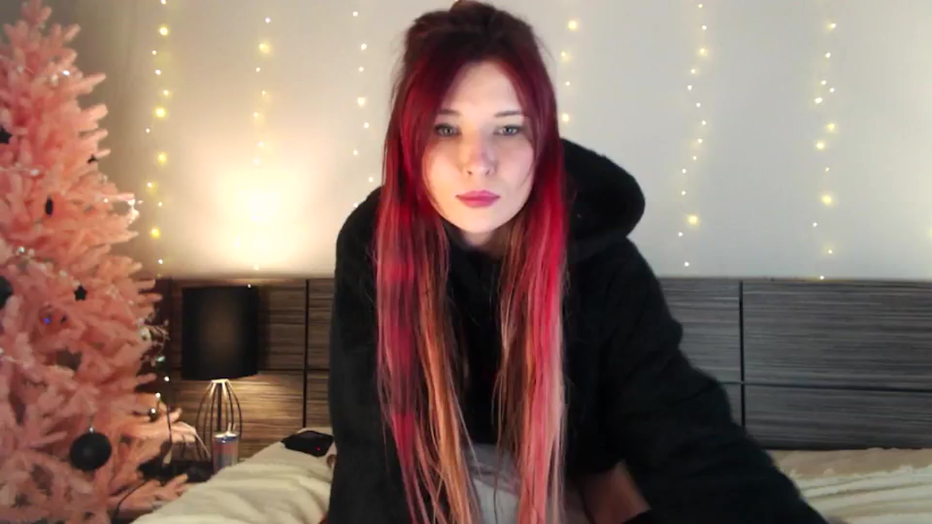 Gallery image thumbnail from Sleepy_AF's myfreecams stream on, 01/02/2025, 23:39 image 16 of 20
