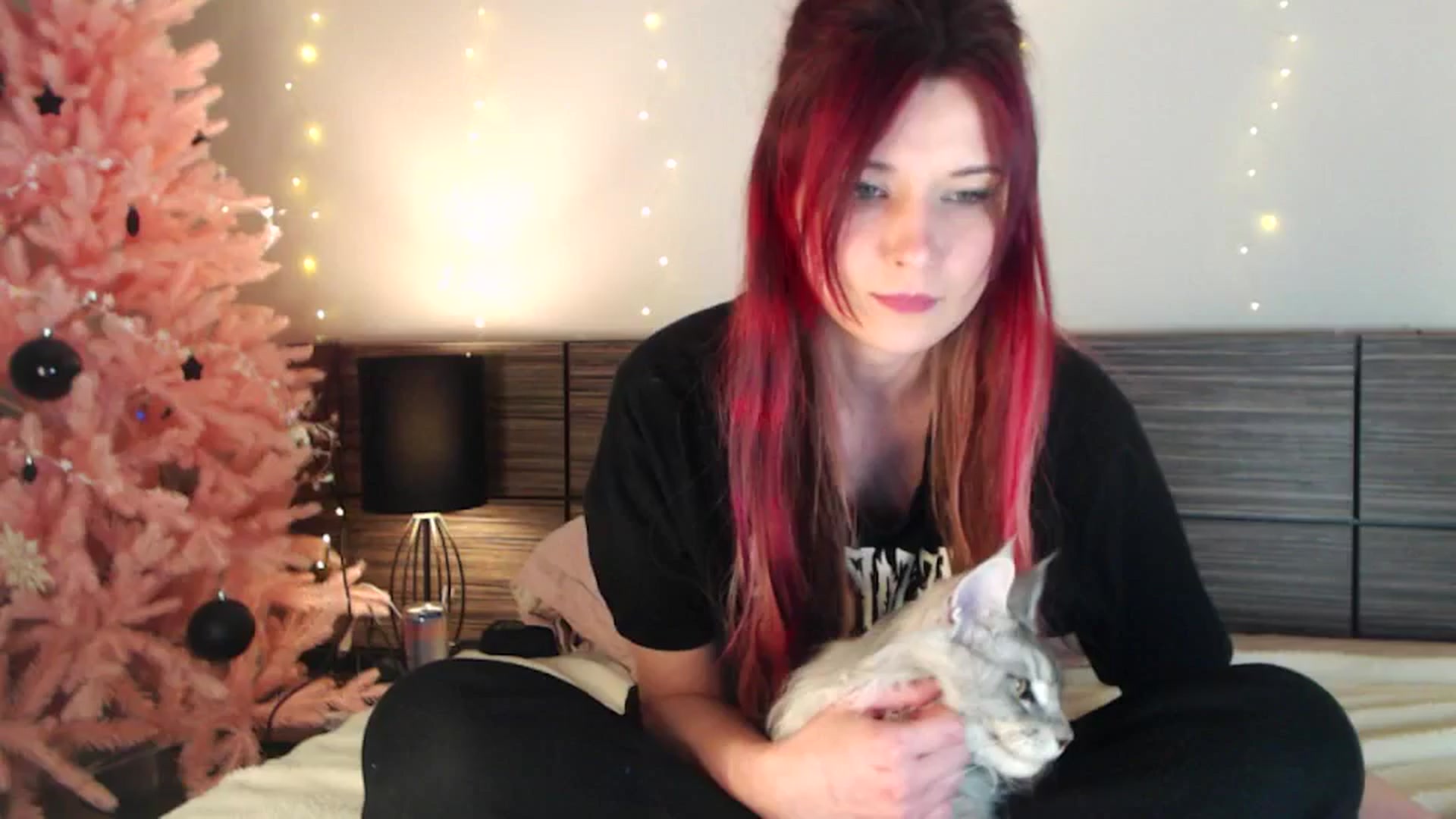 Gallery image thumbnail from Sleepy_AF's myfreecams stream on, 01/02/2025, 23:39 image 6 of 20