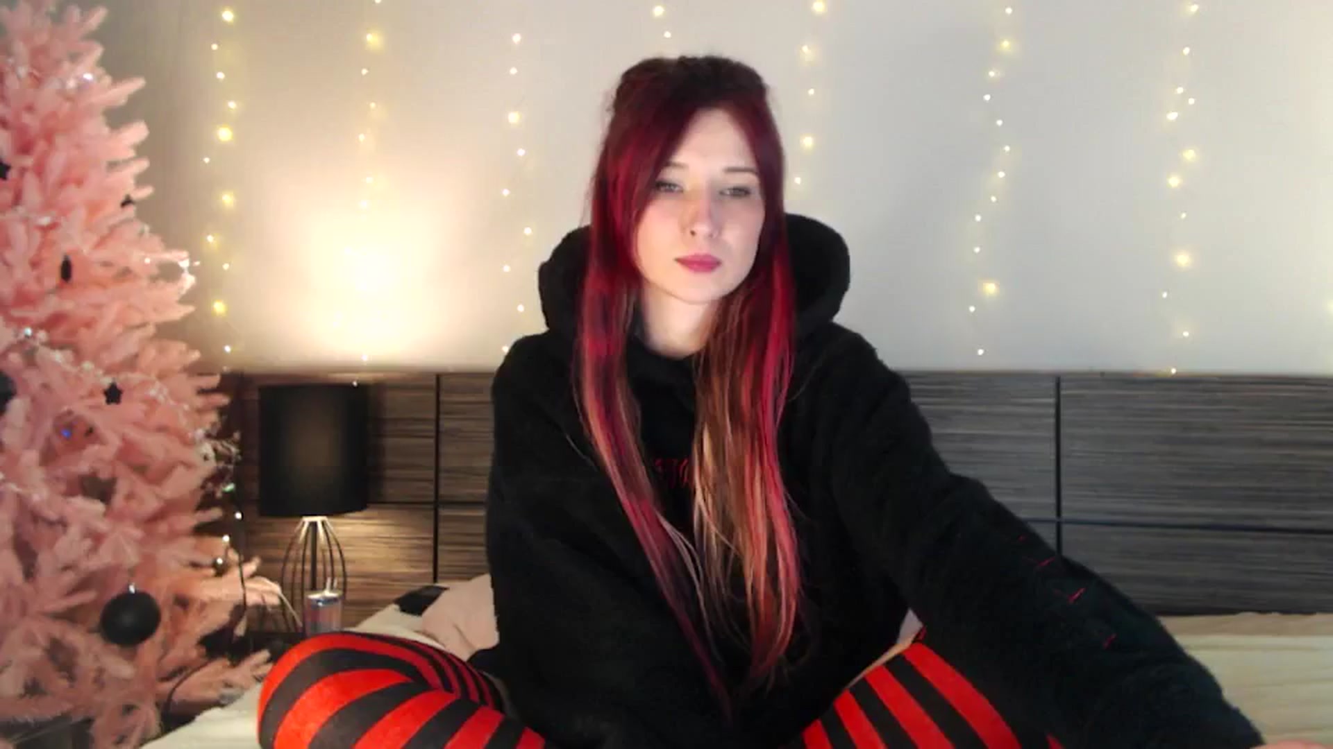 Gallery image thumbnail from Sleepy_AF's myfreecams stream on, 01/02/2025, 23:39 image 14 of 20