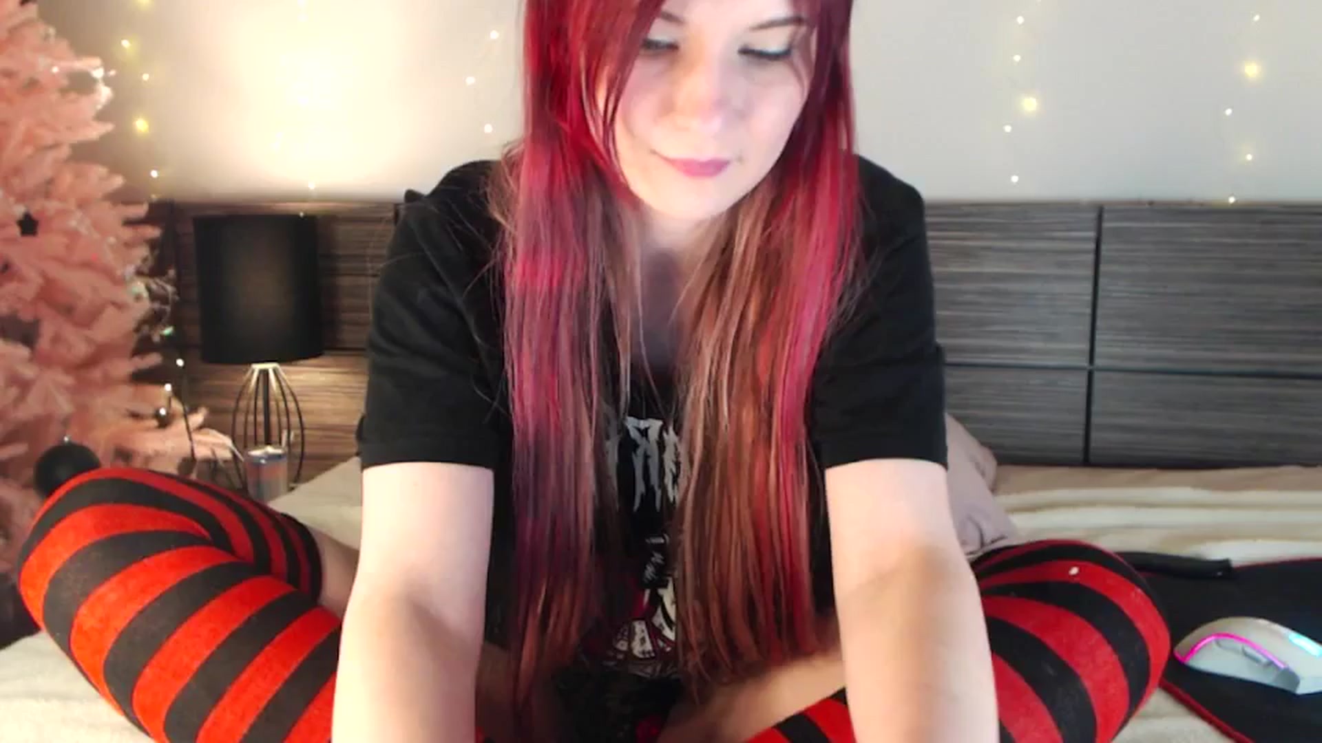 Gallery image thumbnail from Sleepy_AF's myfreecams stream on, 01/02/2025, 23:39 image 11 of 20