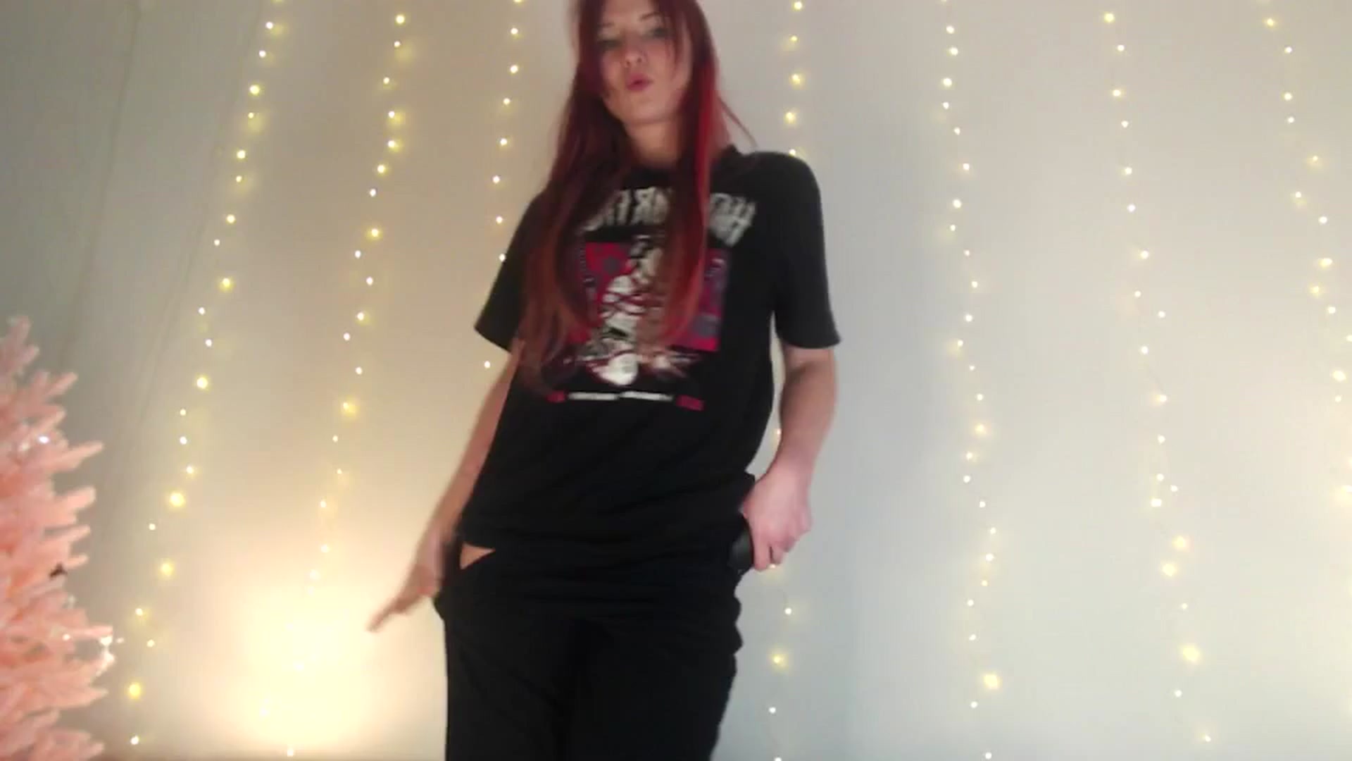 Gallery image thumbnail from Sleepy_AF's myfreecams stream on, 01/02/2025, 23:39 image 8 of 20