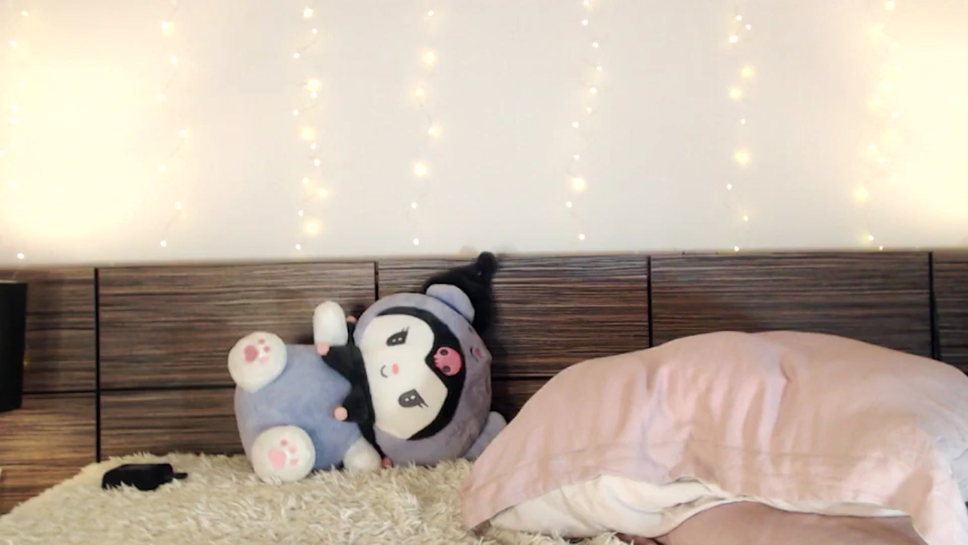 Gallery image thumbnail from Sleepy_AF's myfreecams stream on, 01/06/2025, 05:56 image 17 of 20