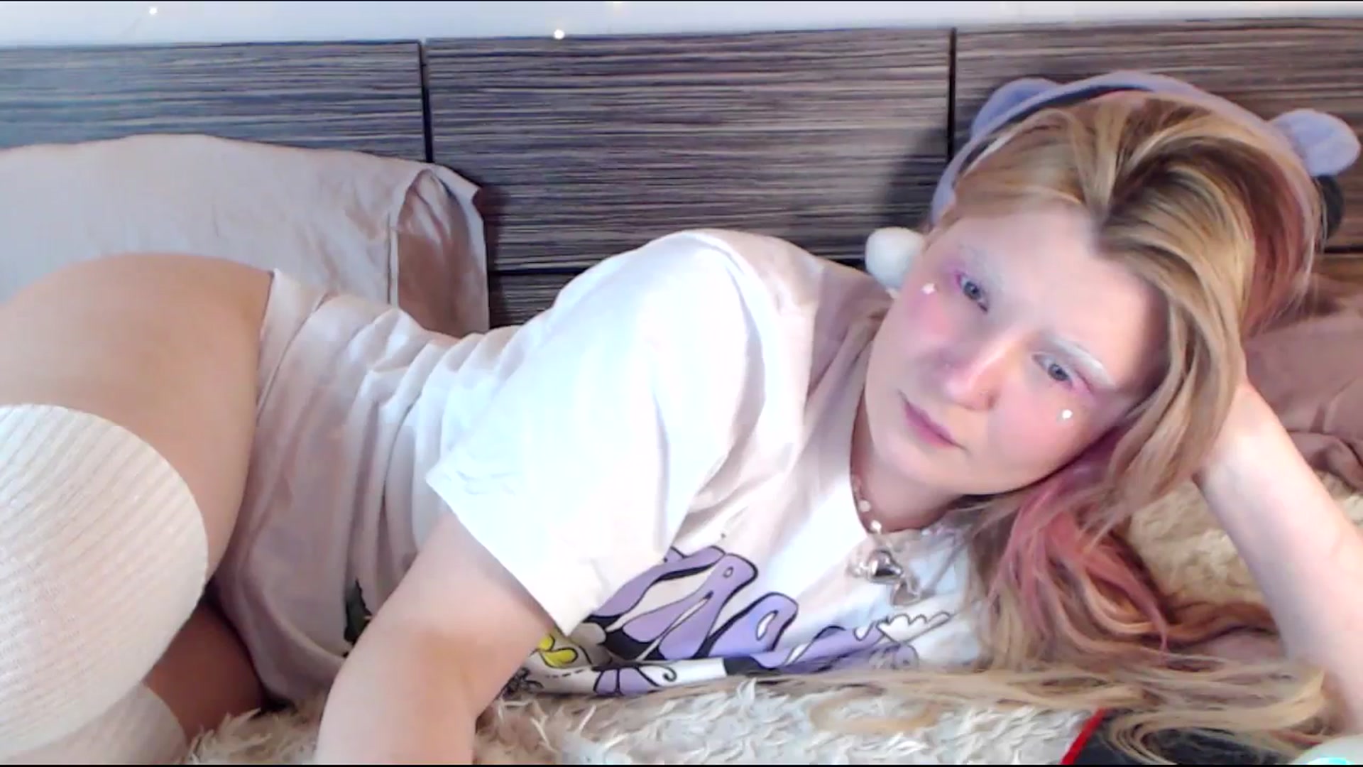 Gallery image thumbnail from Sleepy_AF's myfreecams stream on, 02/22/2025, 18:50 image 19 of 20