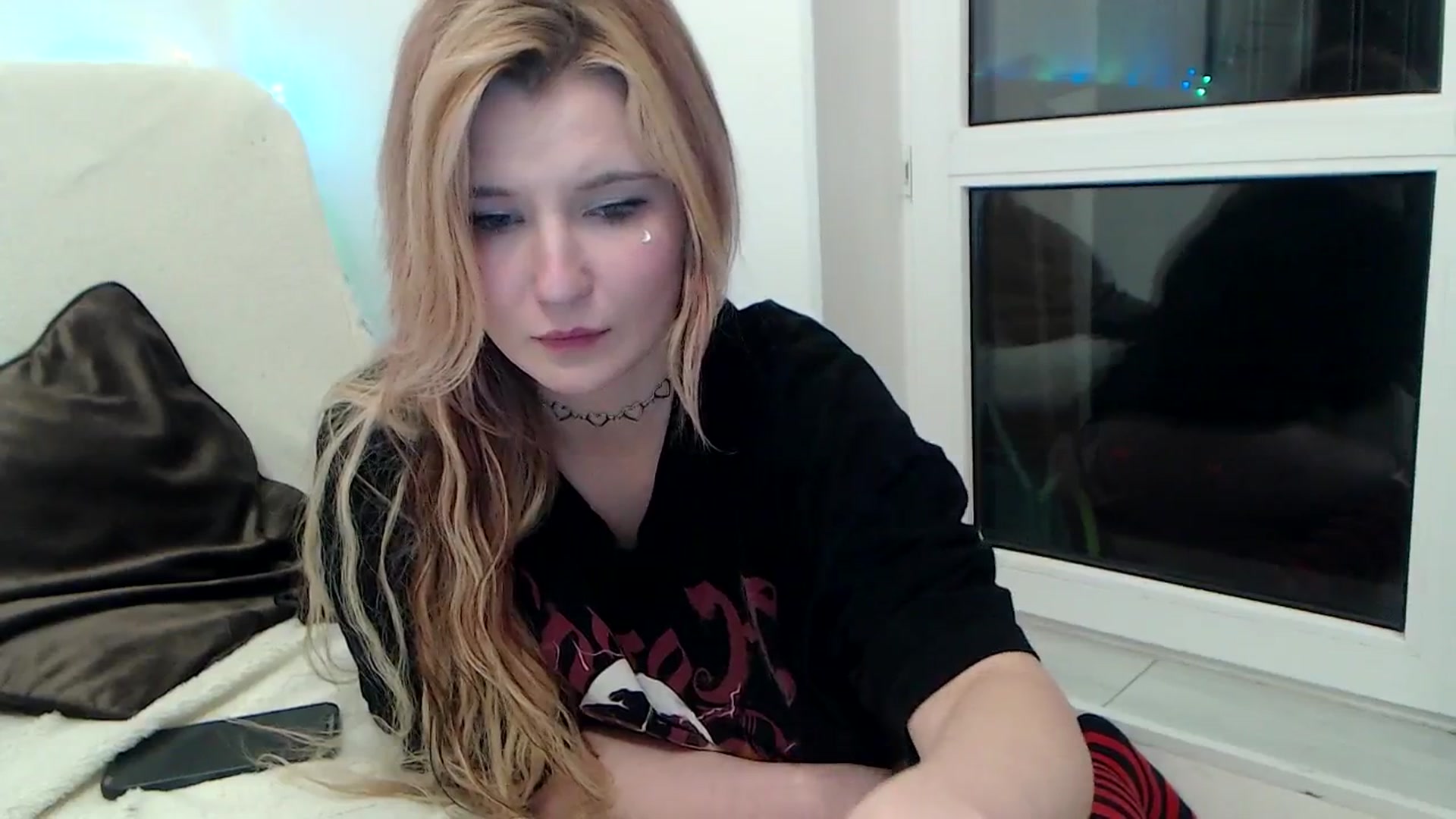 Gallery image thumbnail from Sleepy_AF's myfreecams stream on, 03/17/2025, 01:34 image 16 of 20
