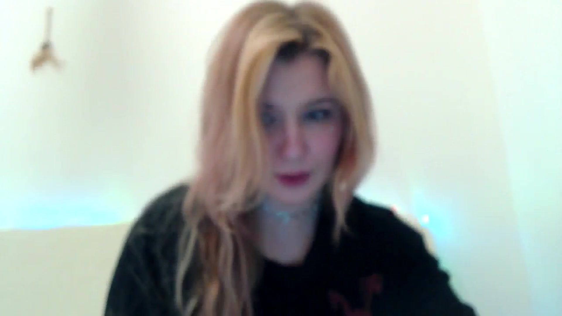 Gallery image thumbnail from Sleepy_AF's myfreecams stream on, 03/17/2025, 01:34 image 19 of 20