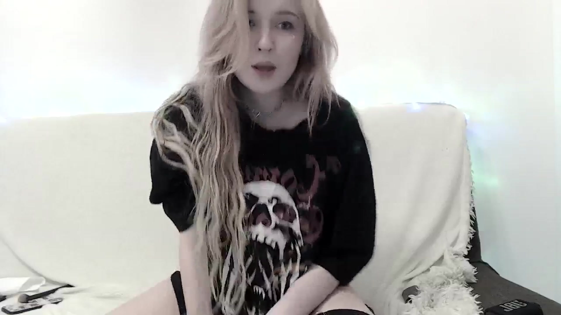 Gallery image thumbnail from Sleepy_AF's myfreecams stream on, 03/17/2025, 02:23 image 12 of 20