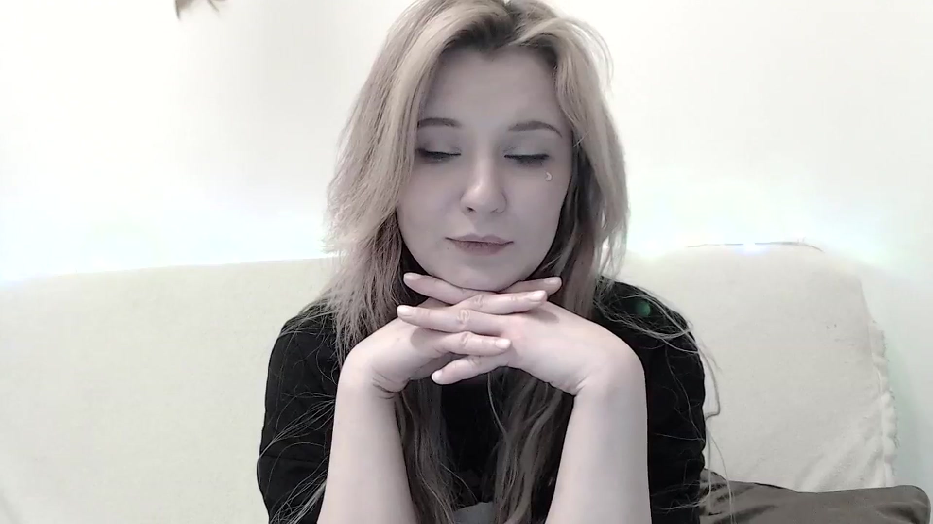 Gallery image thumbnail from Sleepy_AF's myfreecams stream on, 03/17/2025, 02:23 image 6 of 20