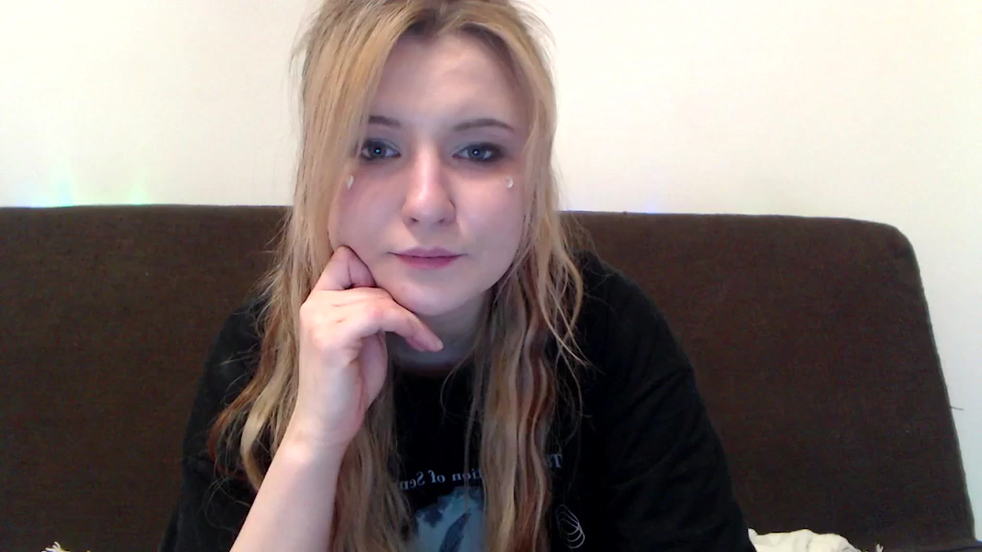 Gallery image thumbnail from Sleepy_AF's myfreecams stream on, 04/06/2025, 06:44 image 15 of 20
