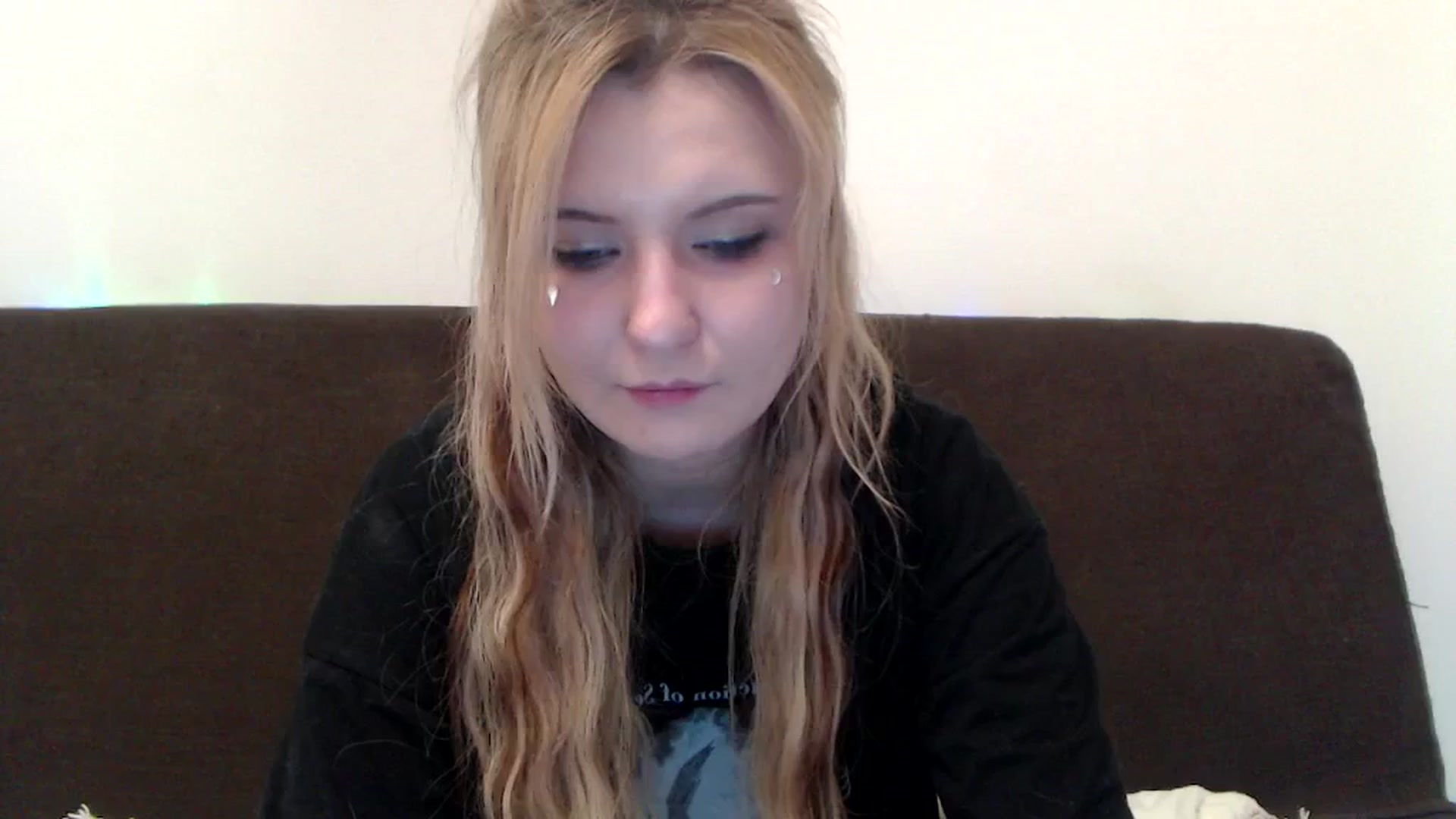 Gallery image thumbnail from Sleepy_AF's myfreecams stream on, 04/06/2025, 06:44 image 18 of 20