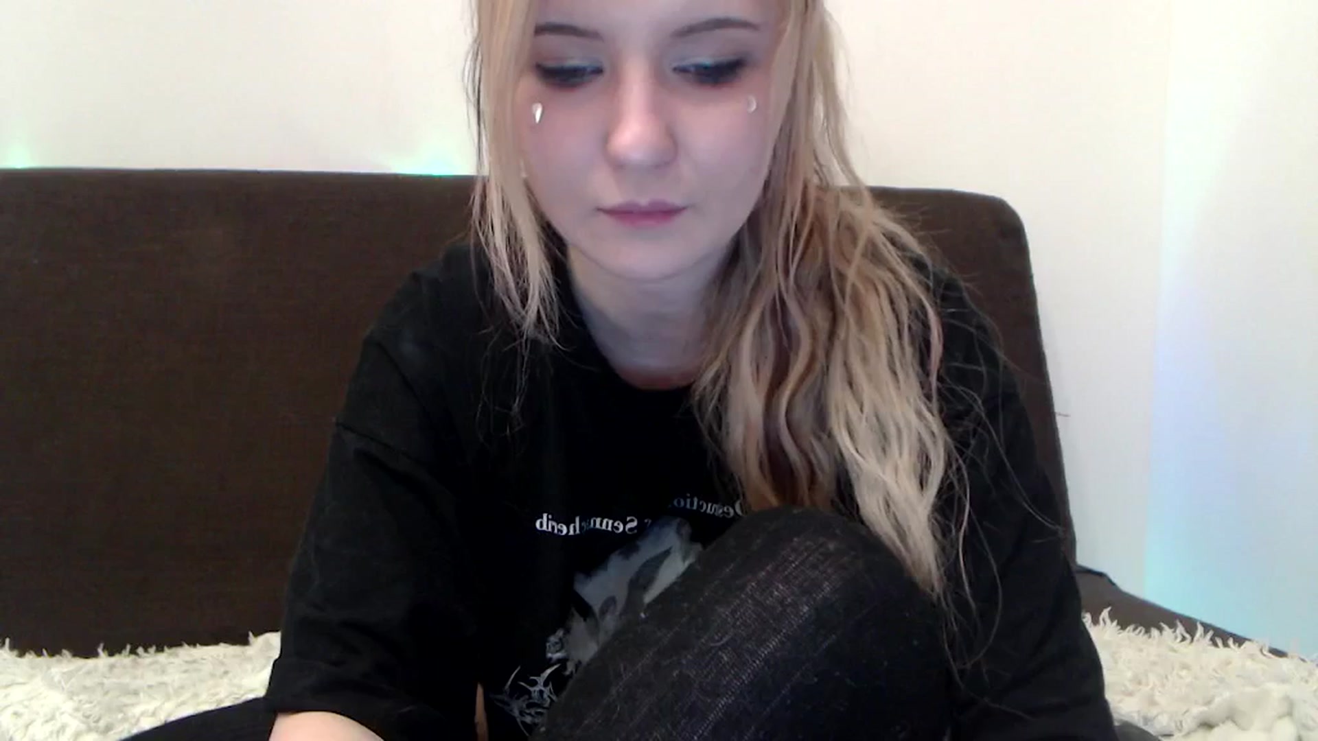 Gallery image thumbnail from Sleepy_AF's myfreecams stream on, 04/06/2025, 06:44 image 1 of 20