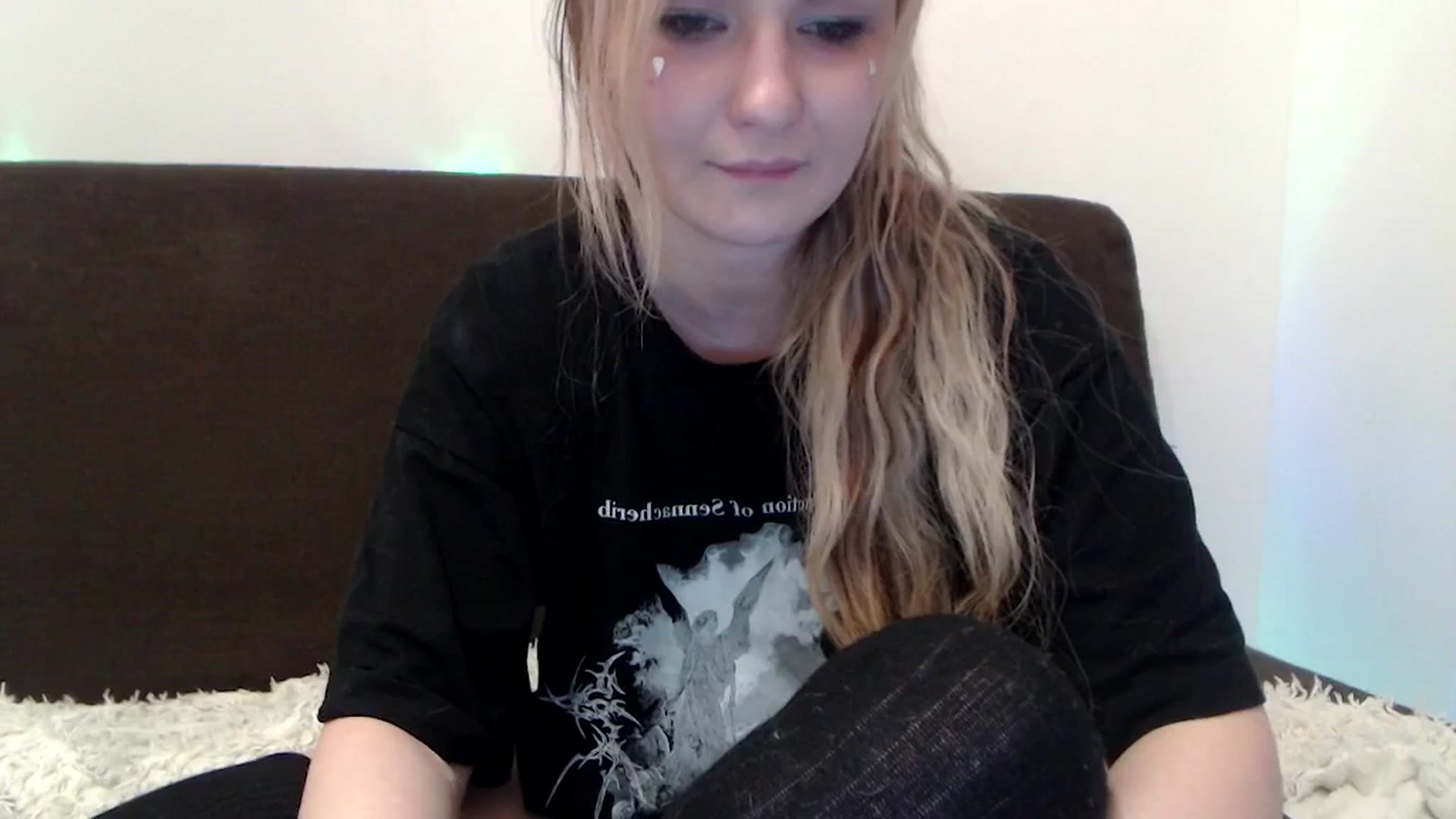 Gallery image thumbnail from Sleepy_AF's myfreecams stream on, 04/06/2025, 06:44 image 4 of 20
